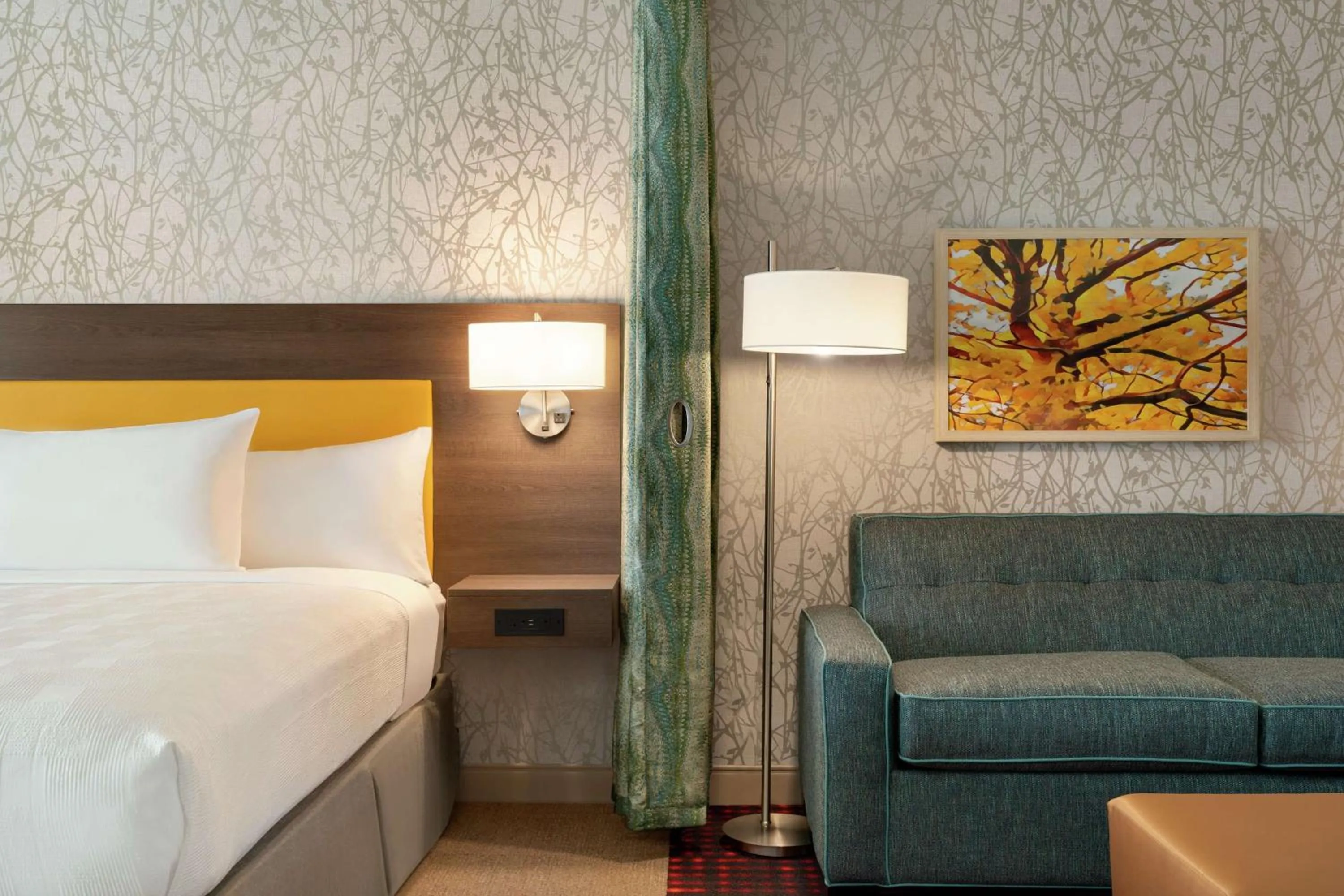 Living room, Bed in Home2 Suites By Hilton Martinsburg, Wv