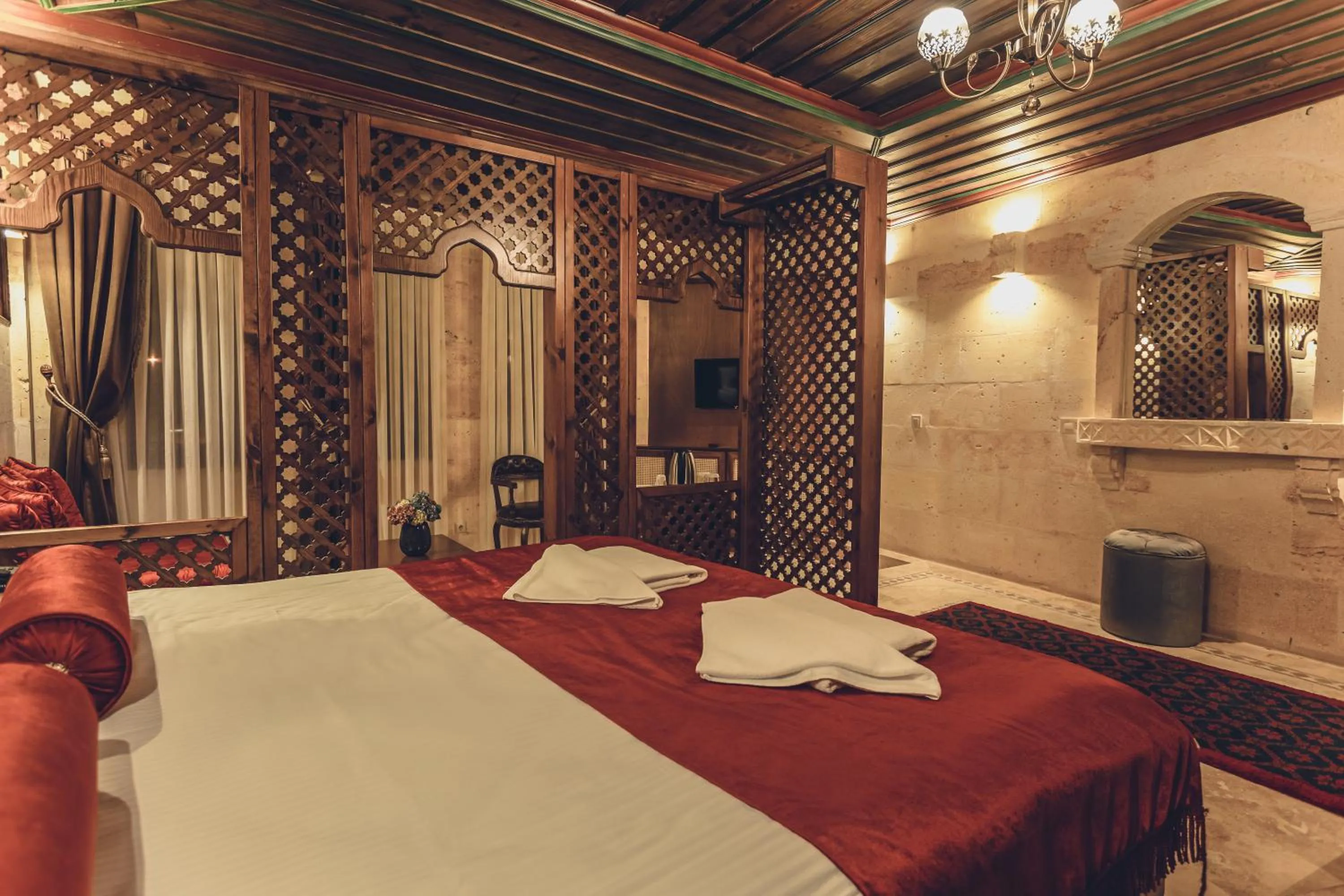Photo of the whole room, Bed in Sobek Stone House Cappadocia