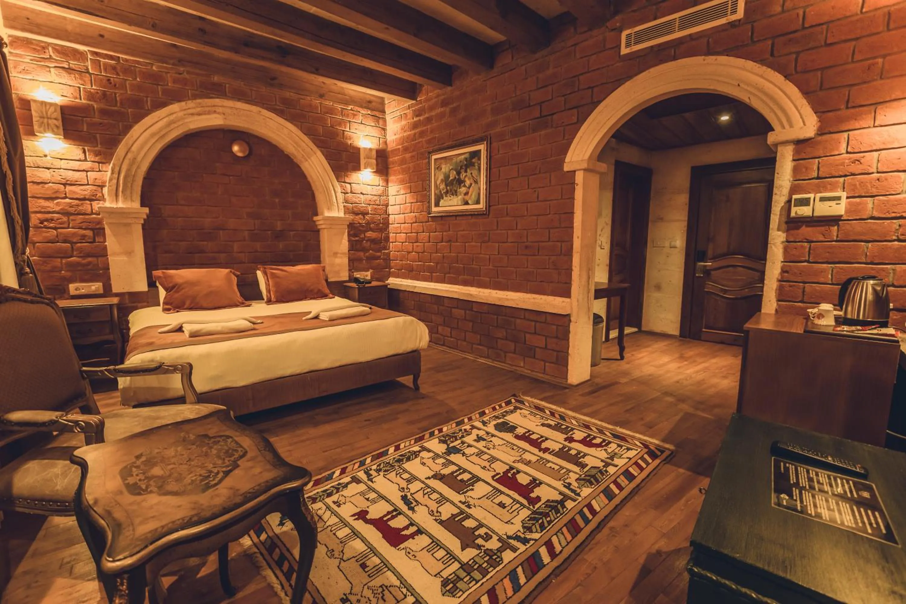 Photo of the whole room, Bed in Sobek Stone House Cappadocia