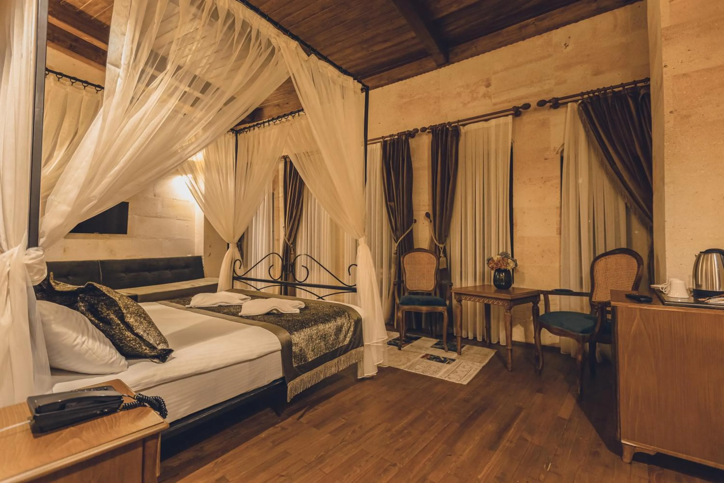 Photo of the whole room, Bed in Sobek Stone House Cappadocia