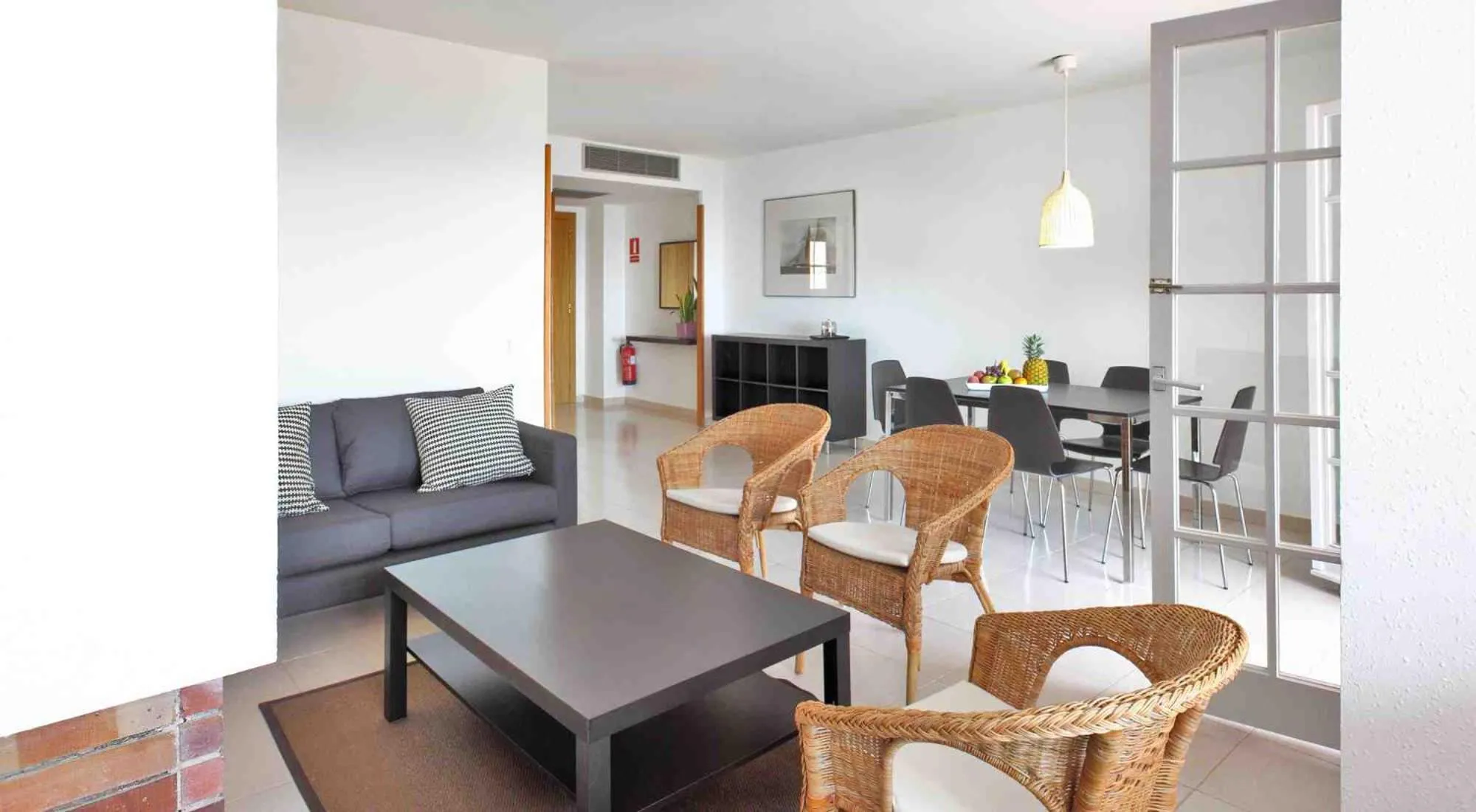 Living room in Villa Reymar - diseño y vistas al mar