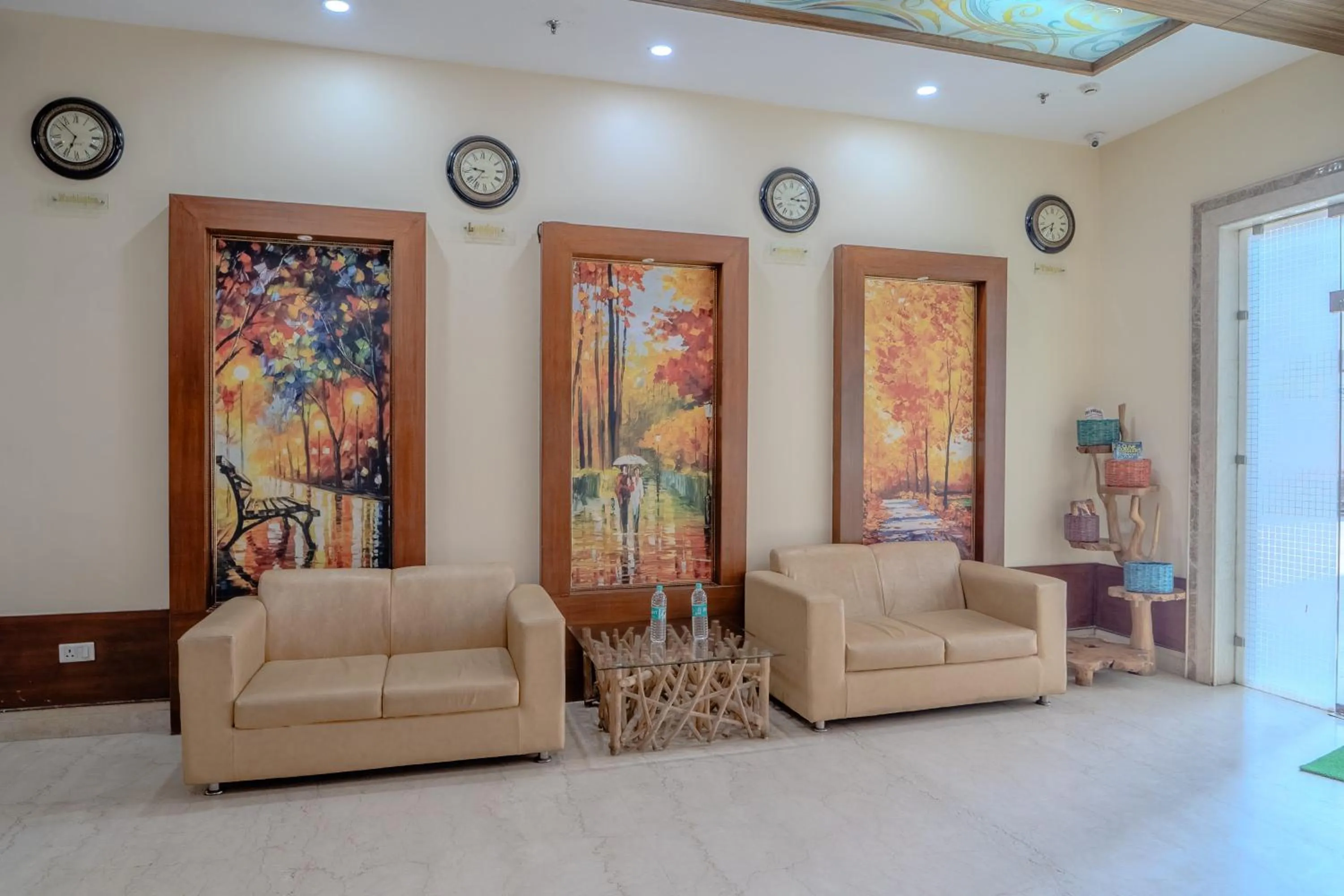 Lobby or reception in Hotel City Square By KeyMagics