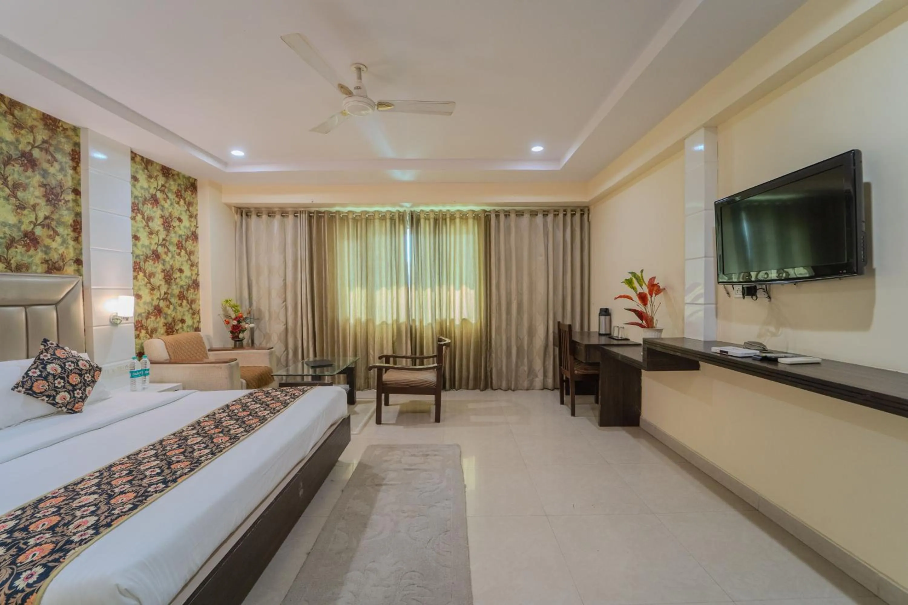 Photo of the whole room, Bed in Hotel City Square By KeyMagics