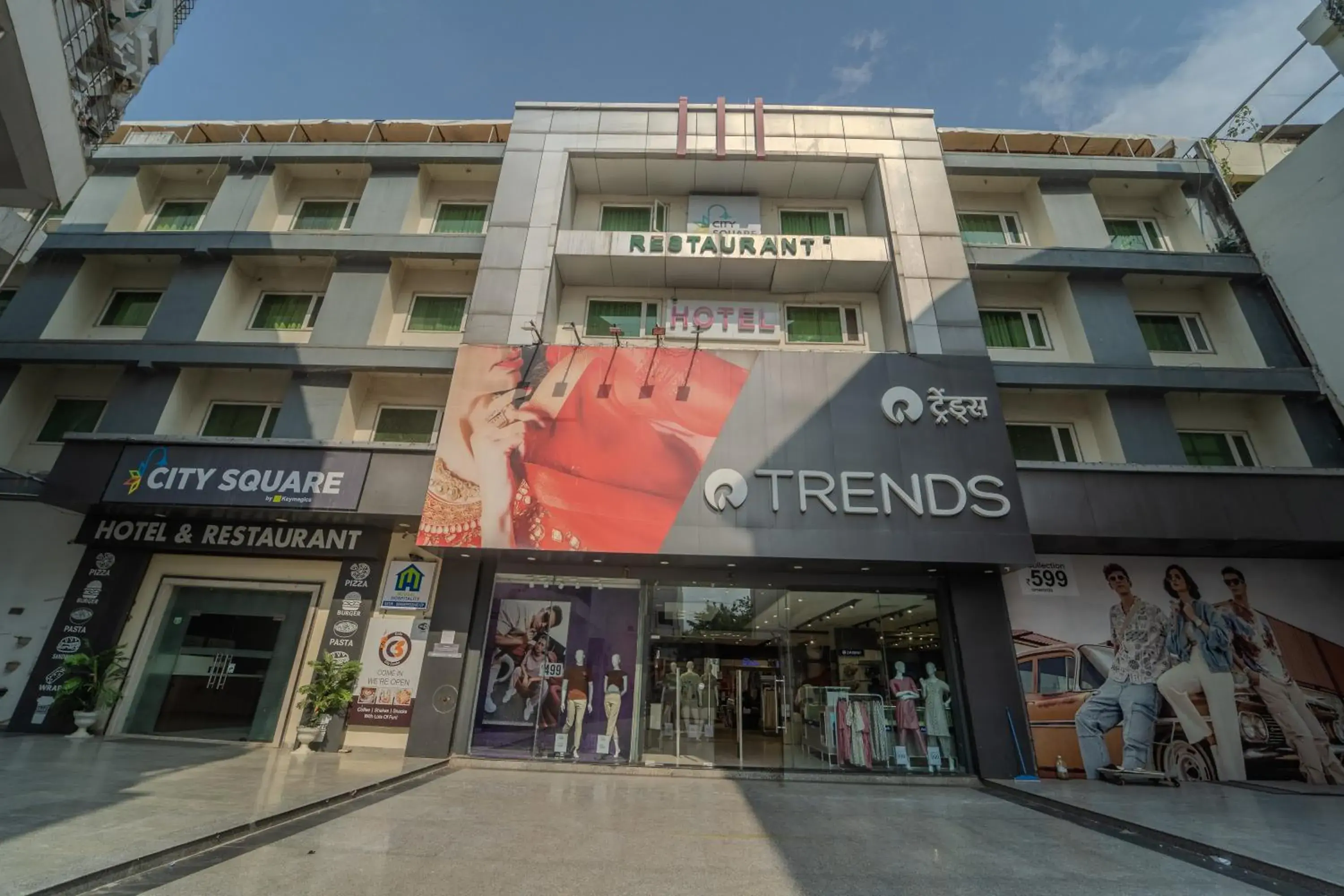 Property building in Hotel City Square By KeyMagics Property building in Hotel City Square By KeyMagics