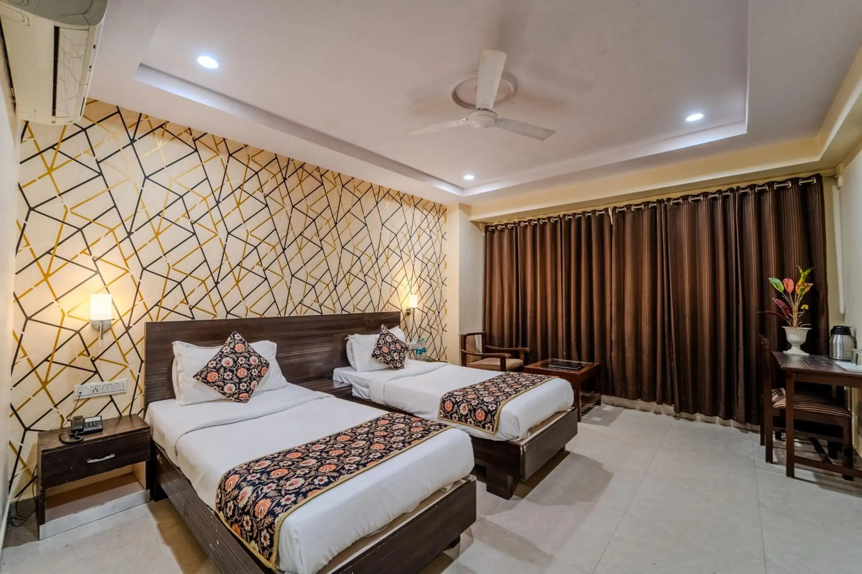 Bed in Hotel City Square By KeyMagics Bed in Hotel City Square By KeyMagics