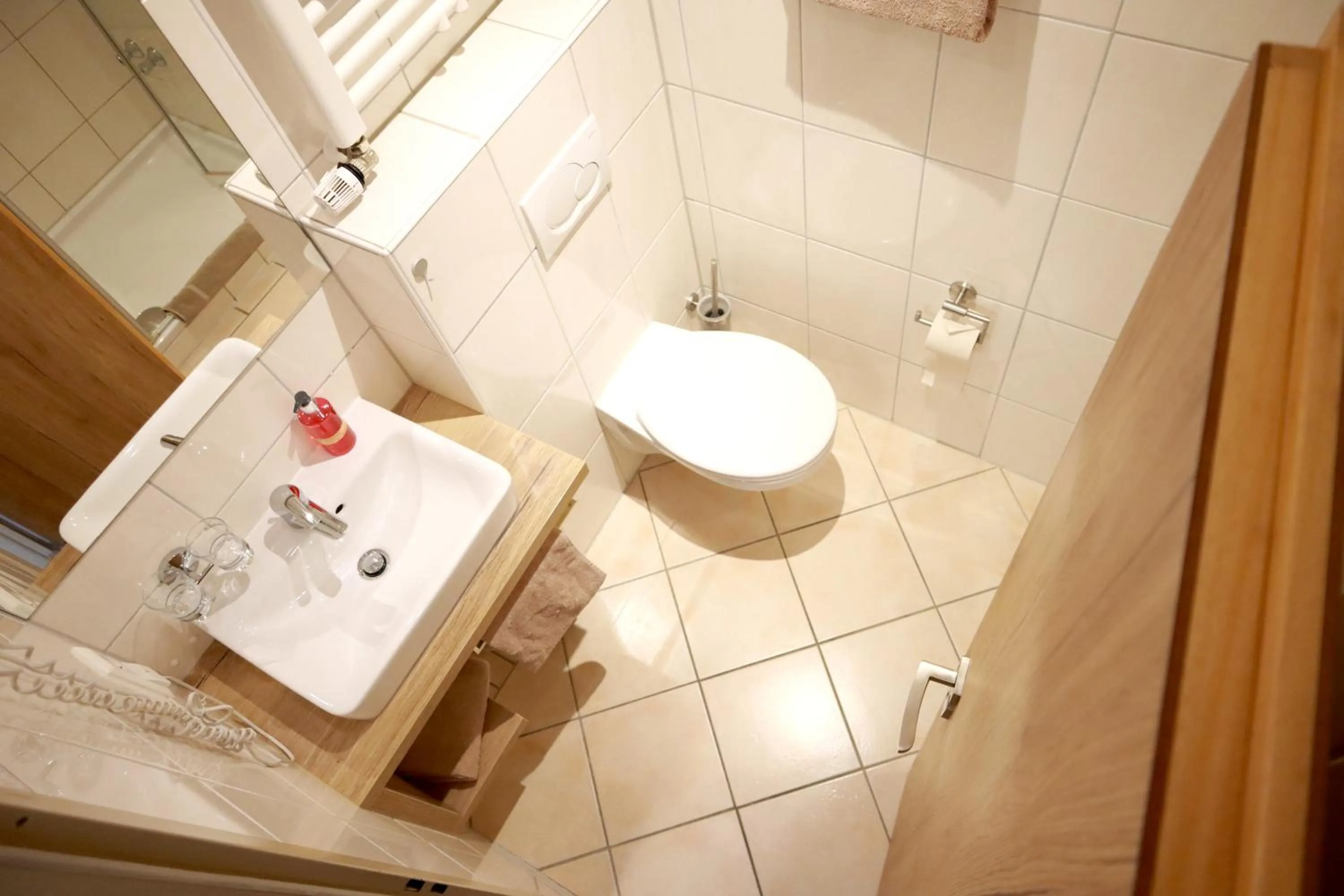 Toilet in Weinhaus Gräfen