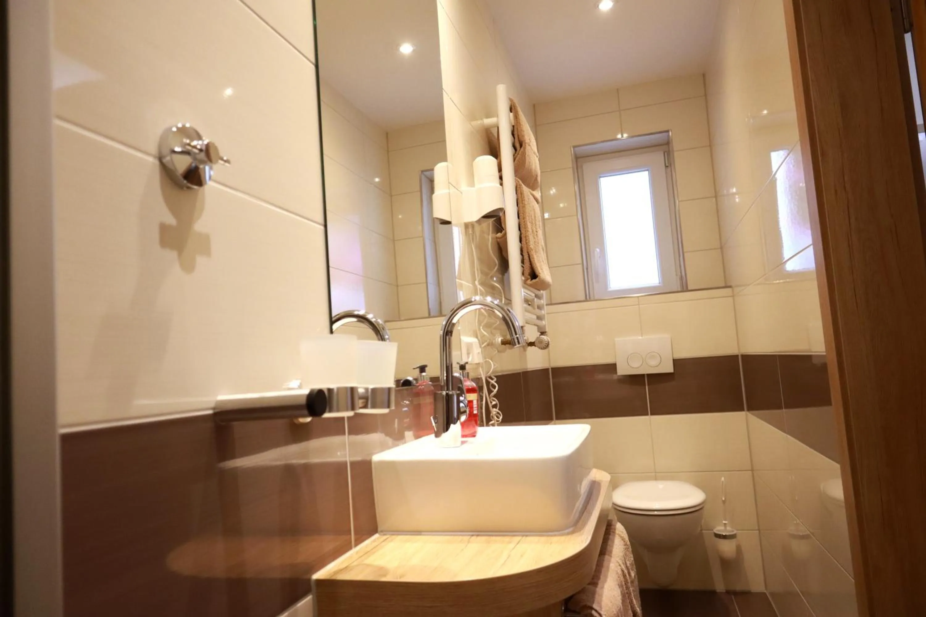 Toilet in Weinhaus Gräfen