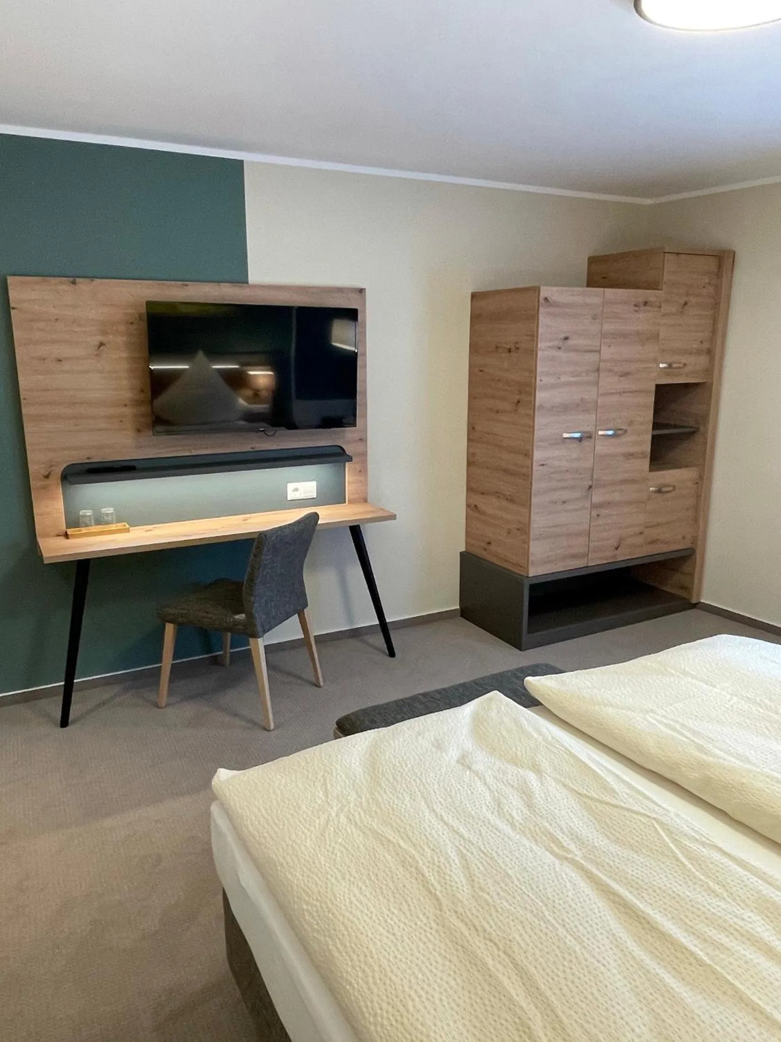 TV and multimedia, Bed in Weinhaus Gräfen