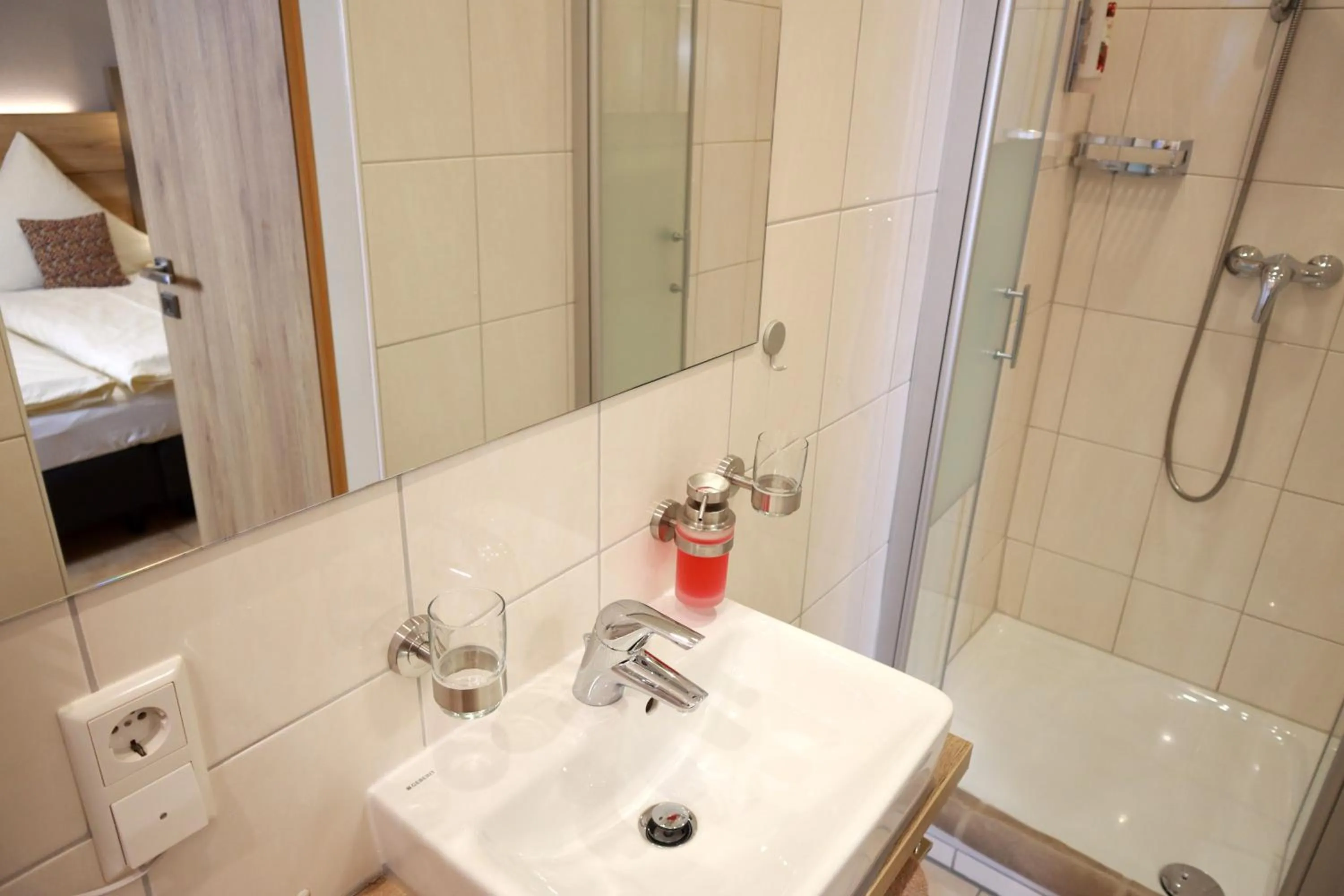 Shower in Weinhaus Gräfen