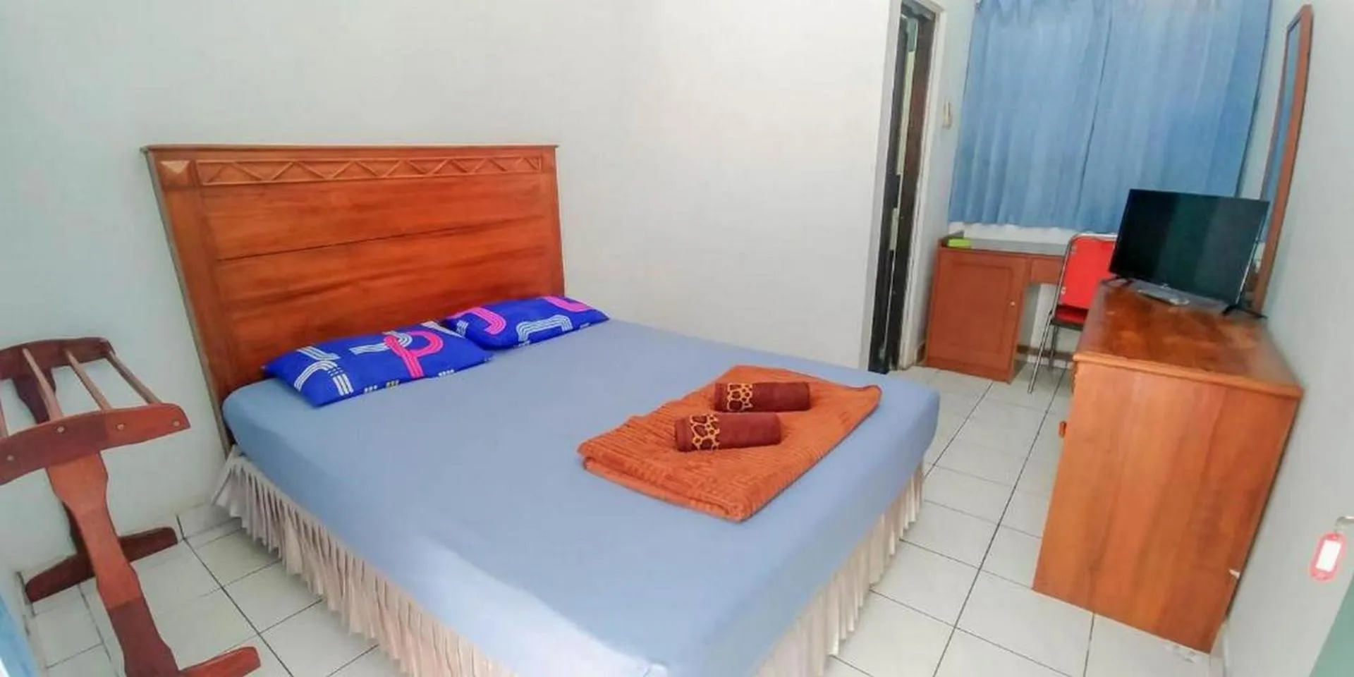 Bedroom, Bed in Hotel Rajawali Mitra RedDoorz