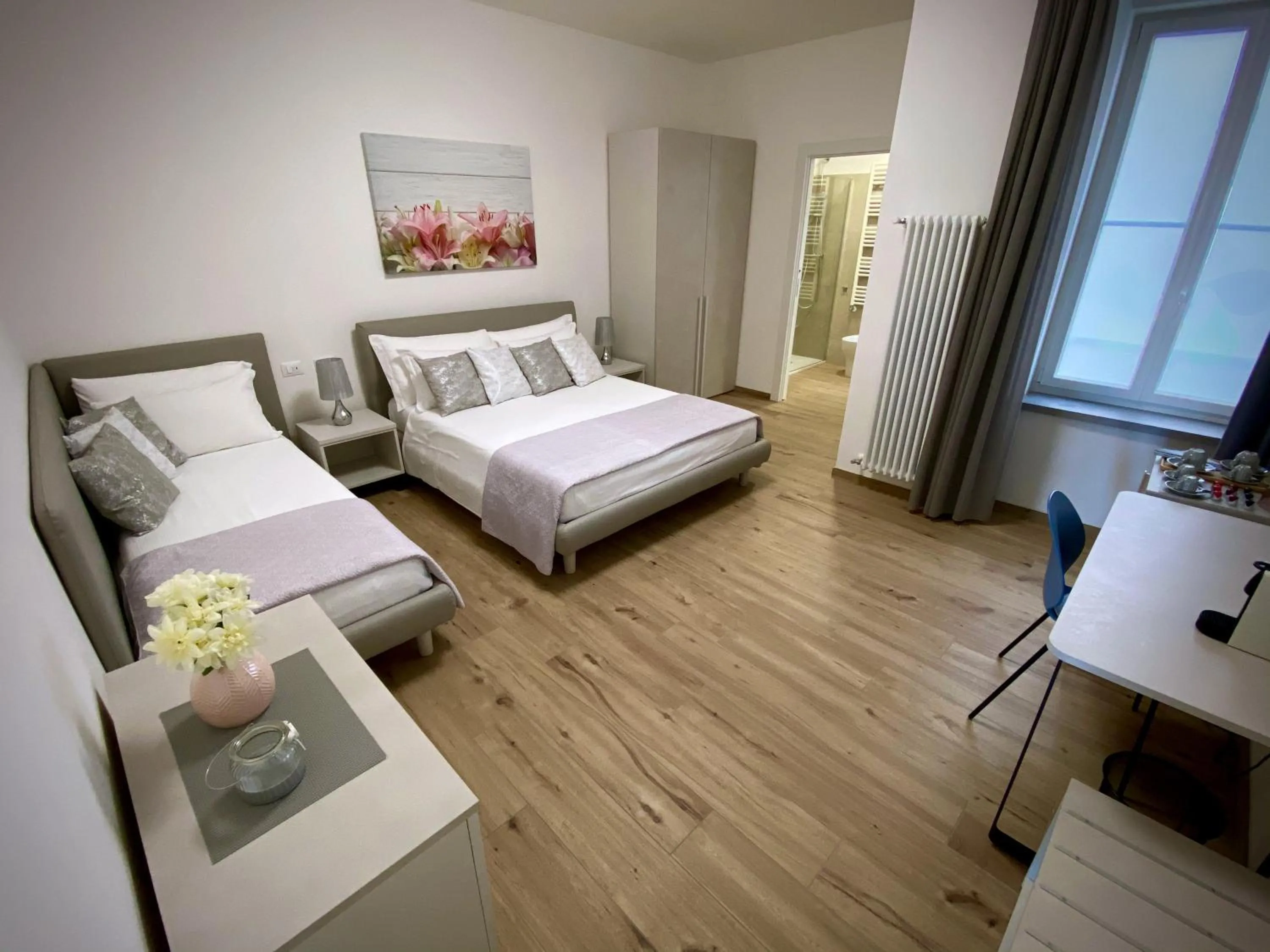 Bed in Five Flowers Guest House