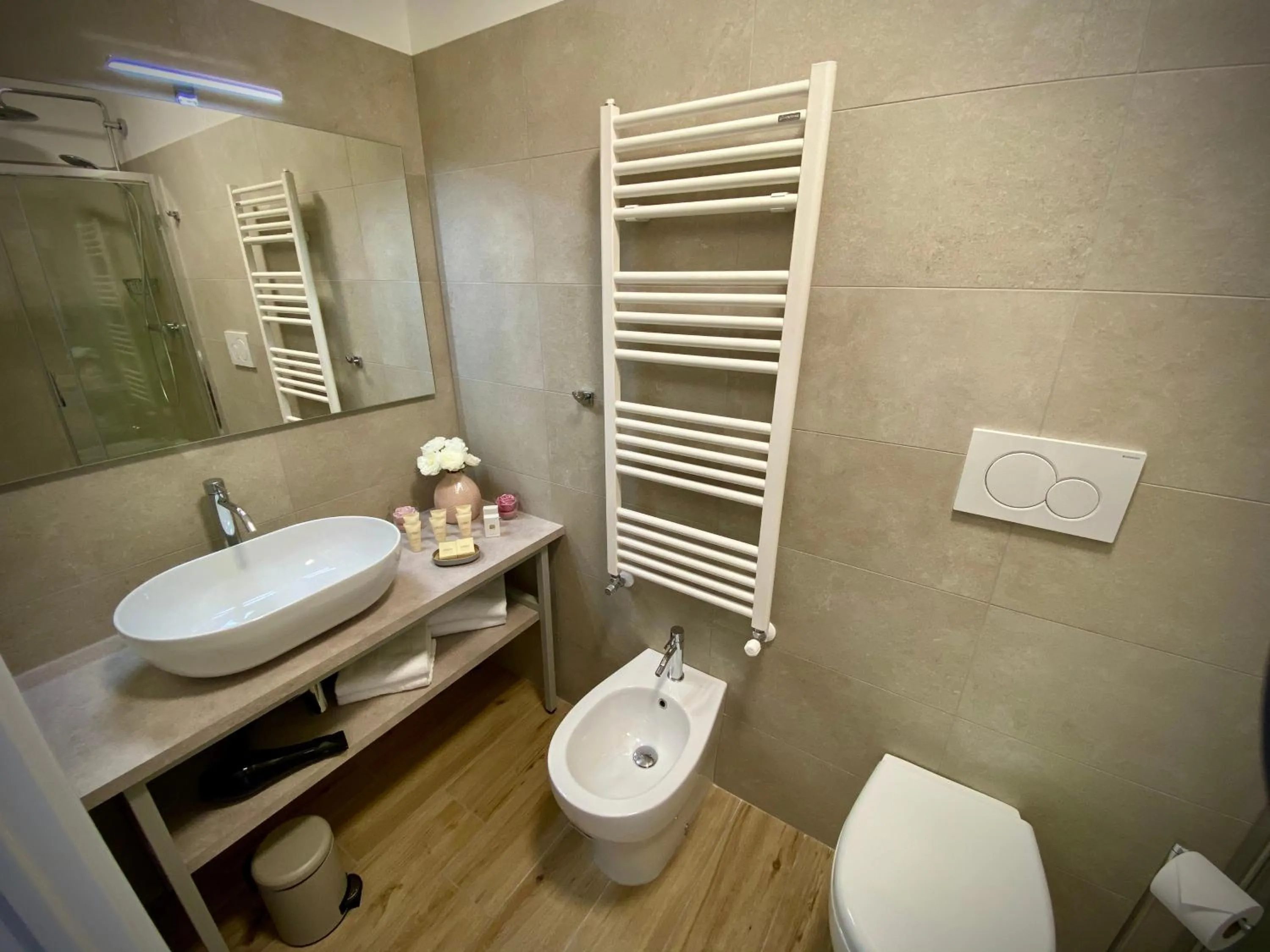 Bathroom in Five Flowers Guest House