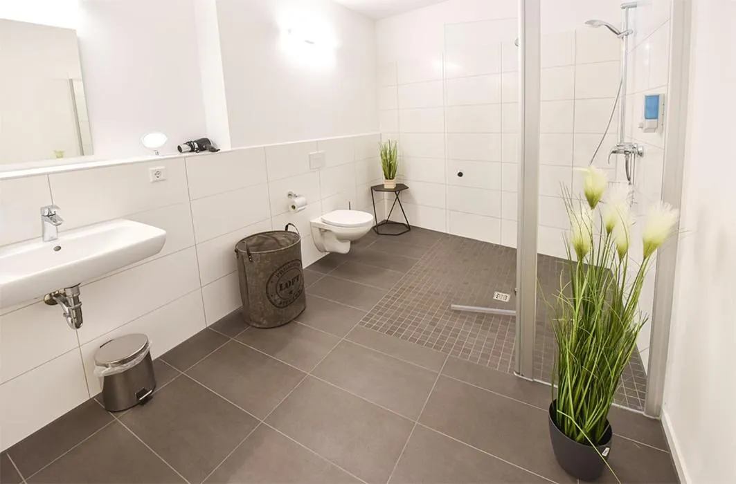 PRIMA Inn HOTEL & HOF NEURUPPIN - digitales & rezeptionsloses Motel