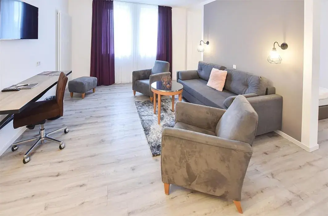 Junior Suite in PRIMA Inn HOTEL & HOF NEURUPPIN - digitales & rezeptionsloses Motel Junior Suite in PRIMA Inn HOTEL & HOF NEURUPPIN - digitales & rezeptionsloses Motel