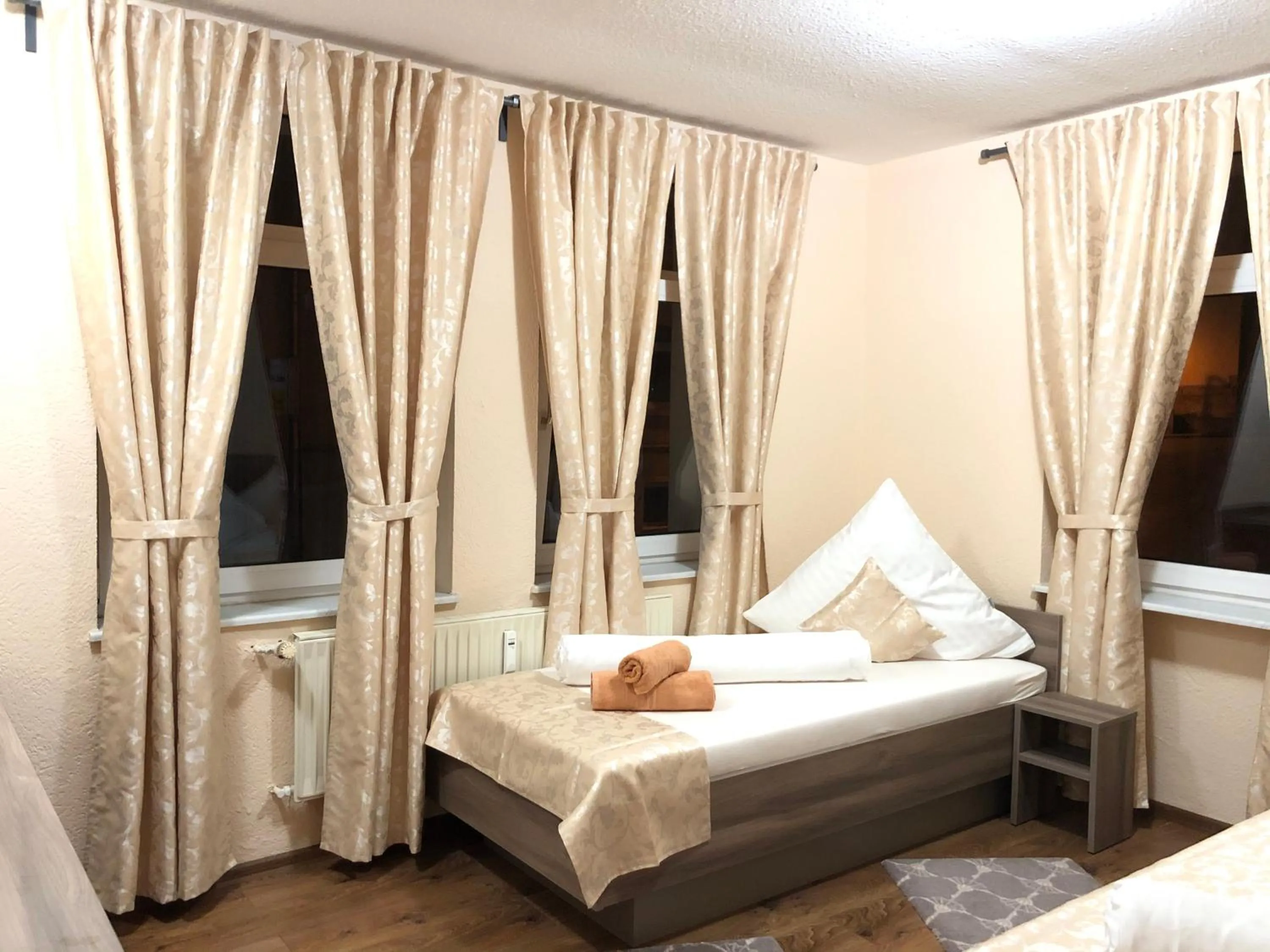 Bed in Pension Goldenes Vogtland