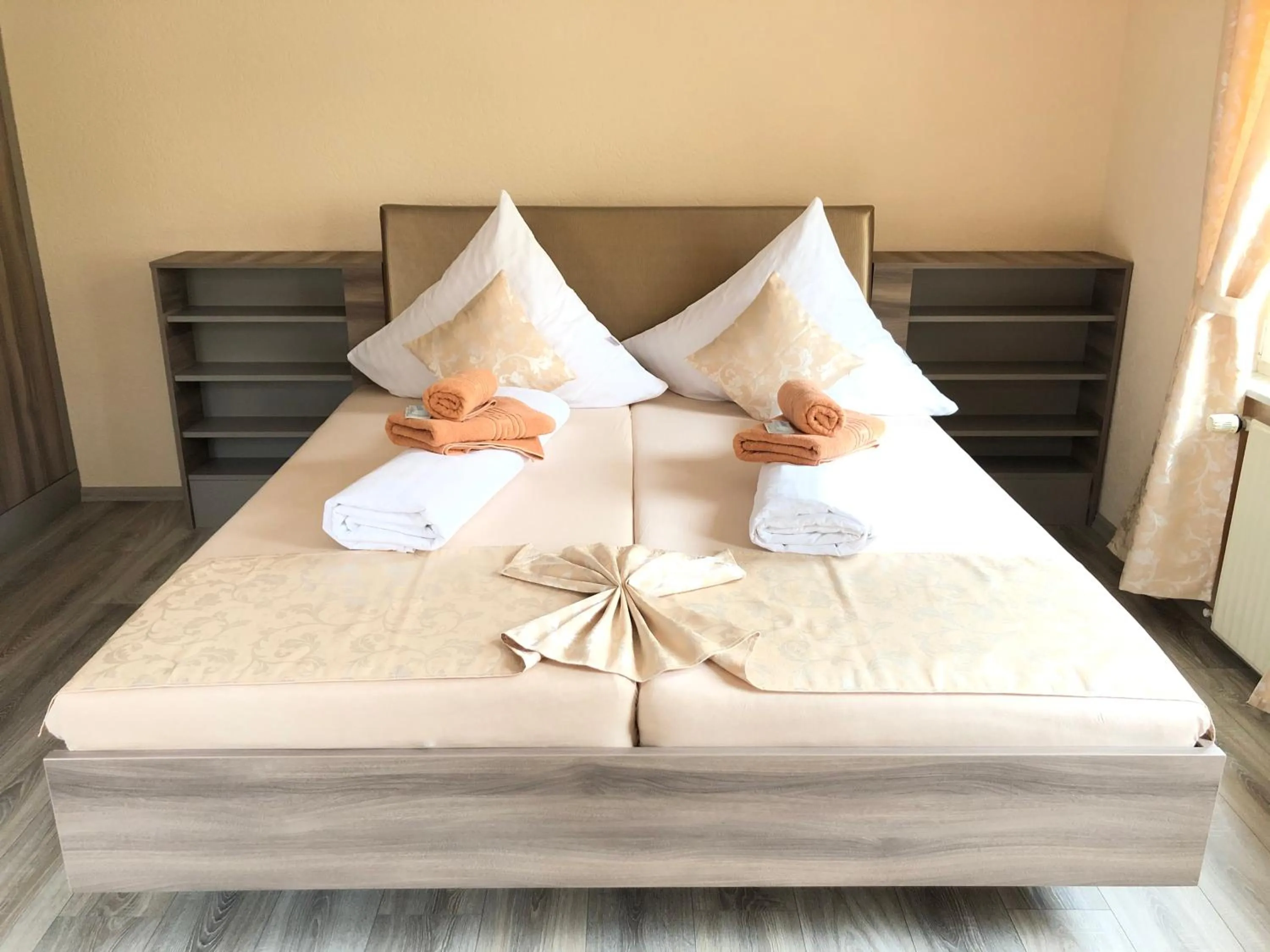 Bed in Pension Goldenes Vogtland