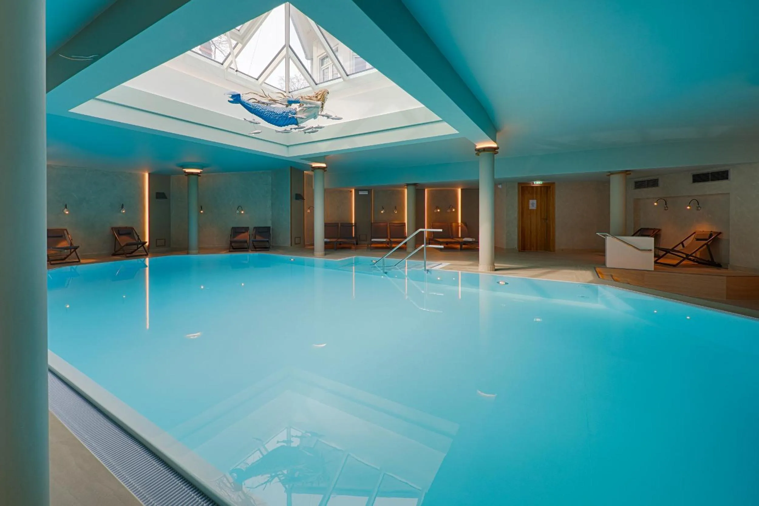 Swimming pool in Meeressterne Hotel Weißes Schloß