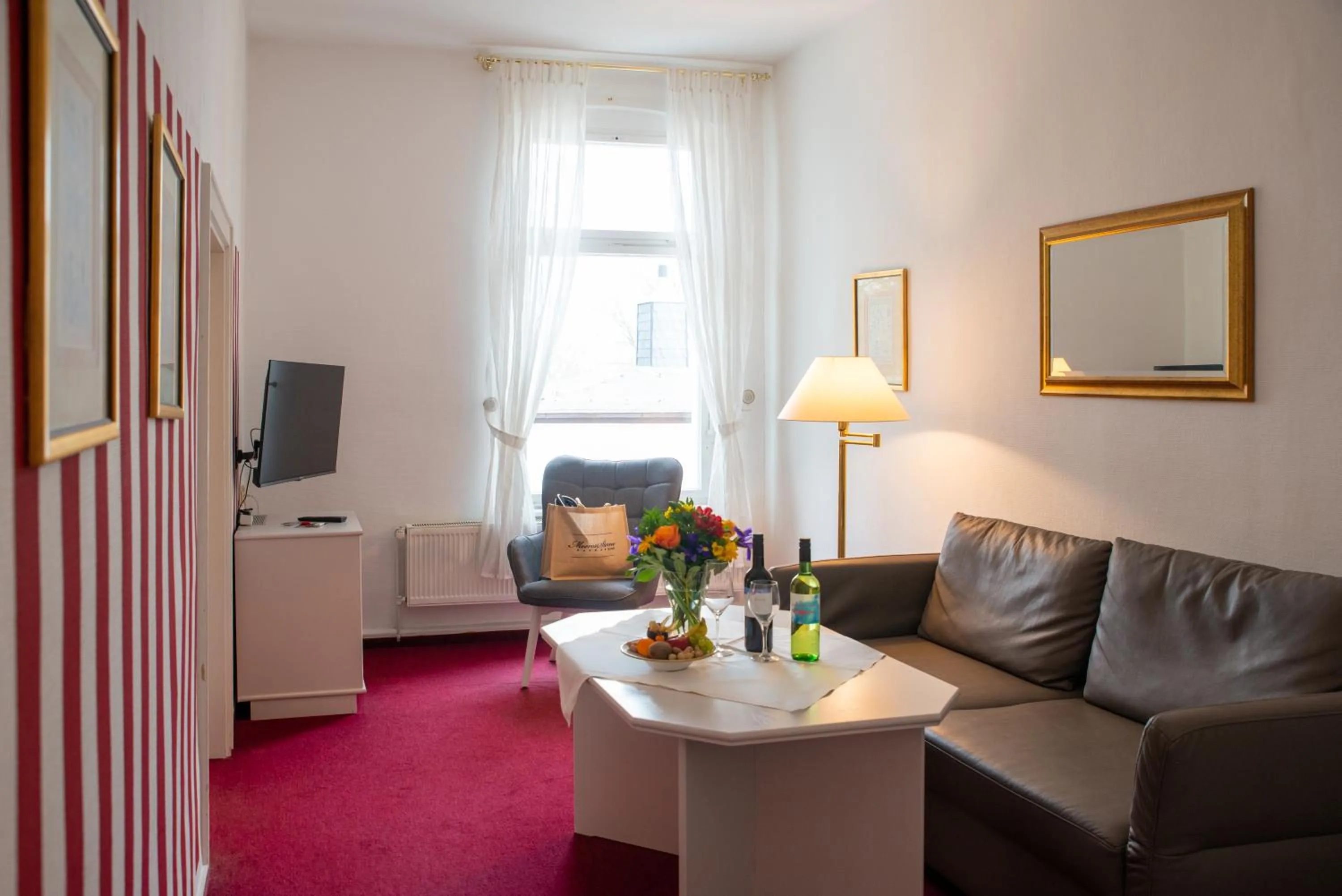 Photo of the whole room in Meeressterne Hotel Weißes Schloß