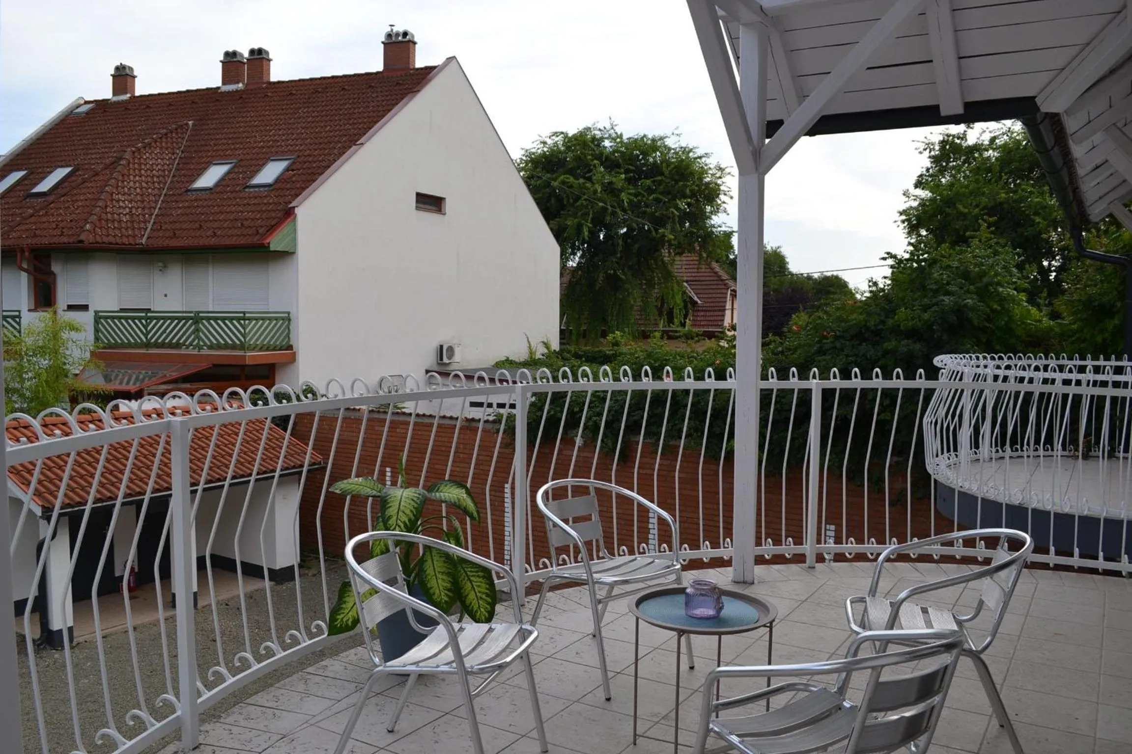 Property building in Főnix Design Rooms