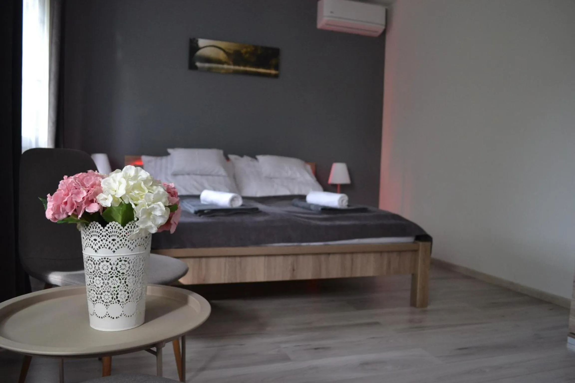 Seating area in Főnix Design Rooms