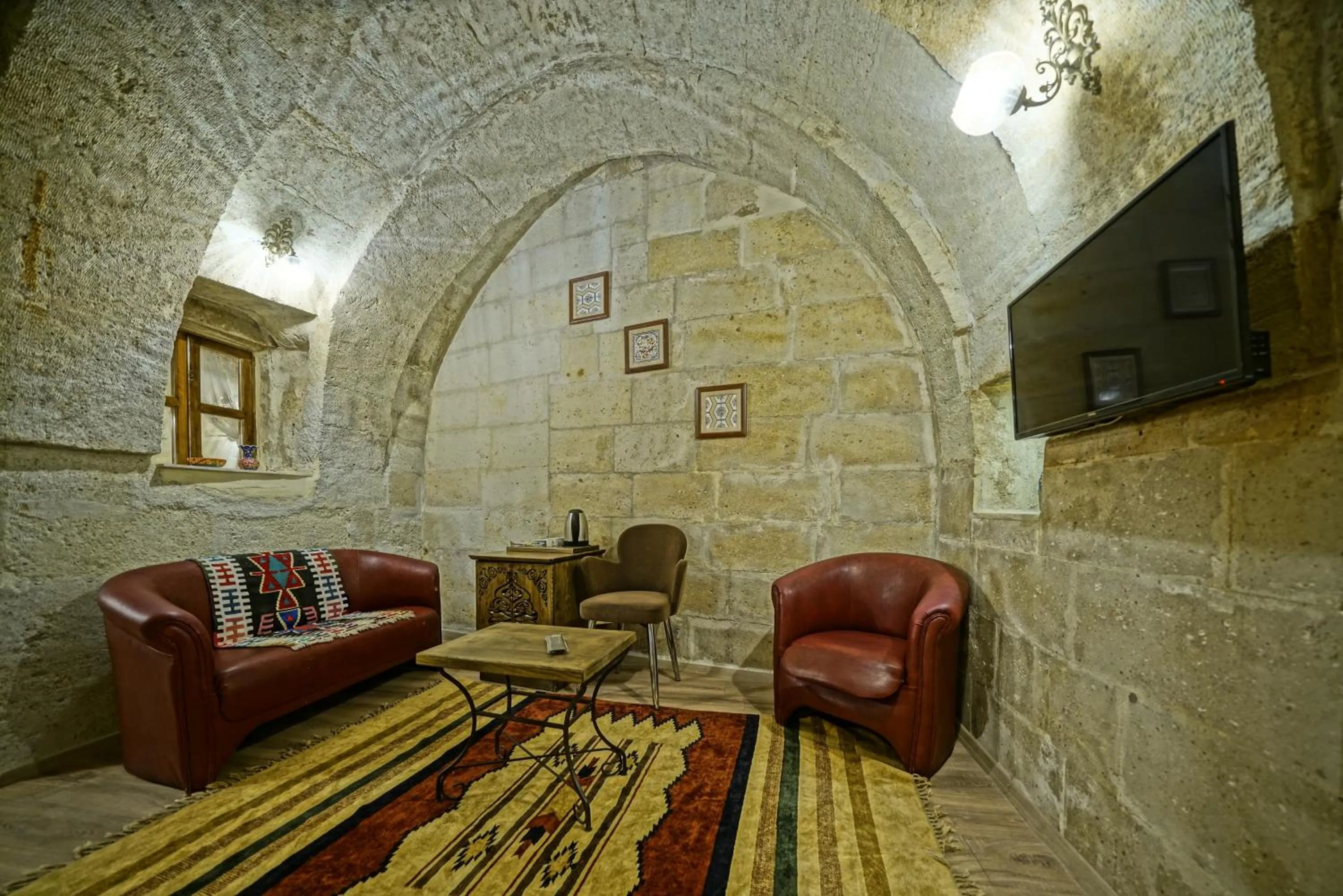 Communal lounge/ TV room in Cappadocia Fairy Tale Suites
