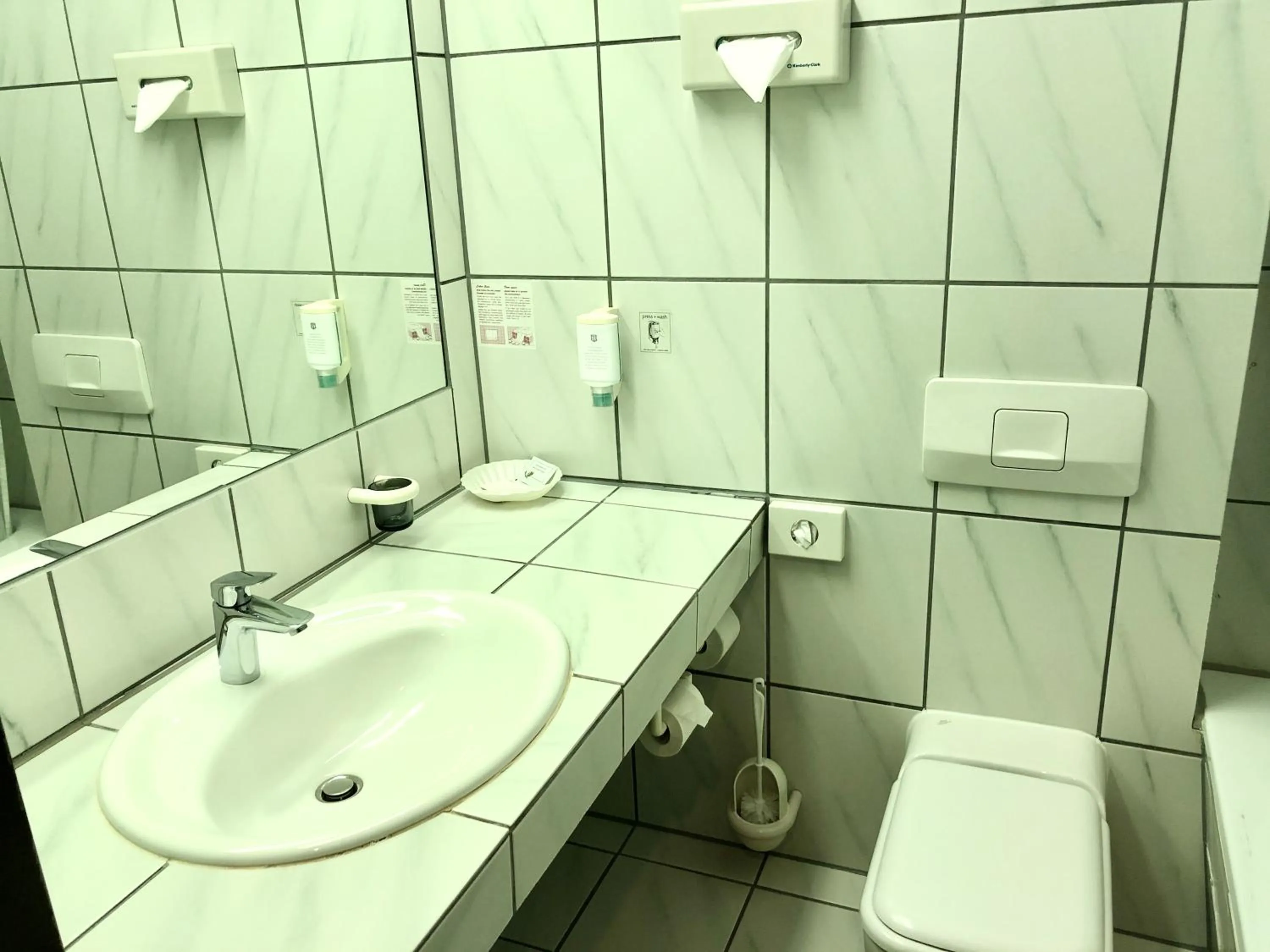 Bathroom in Hotel Central