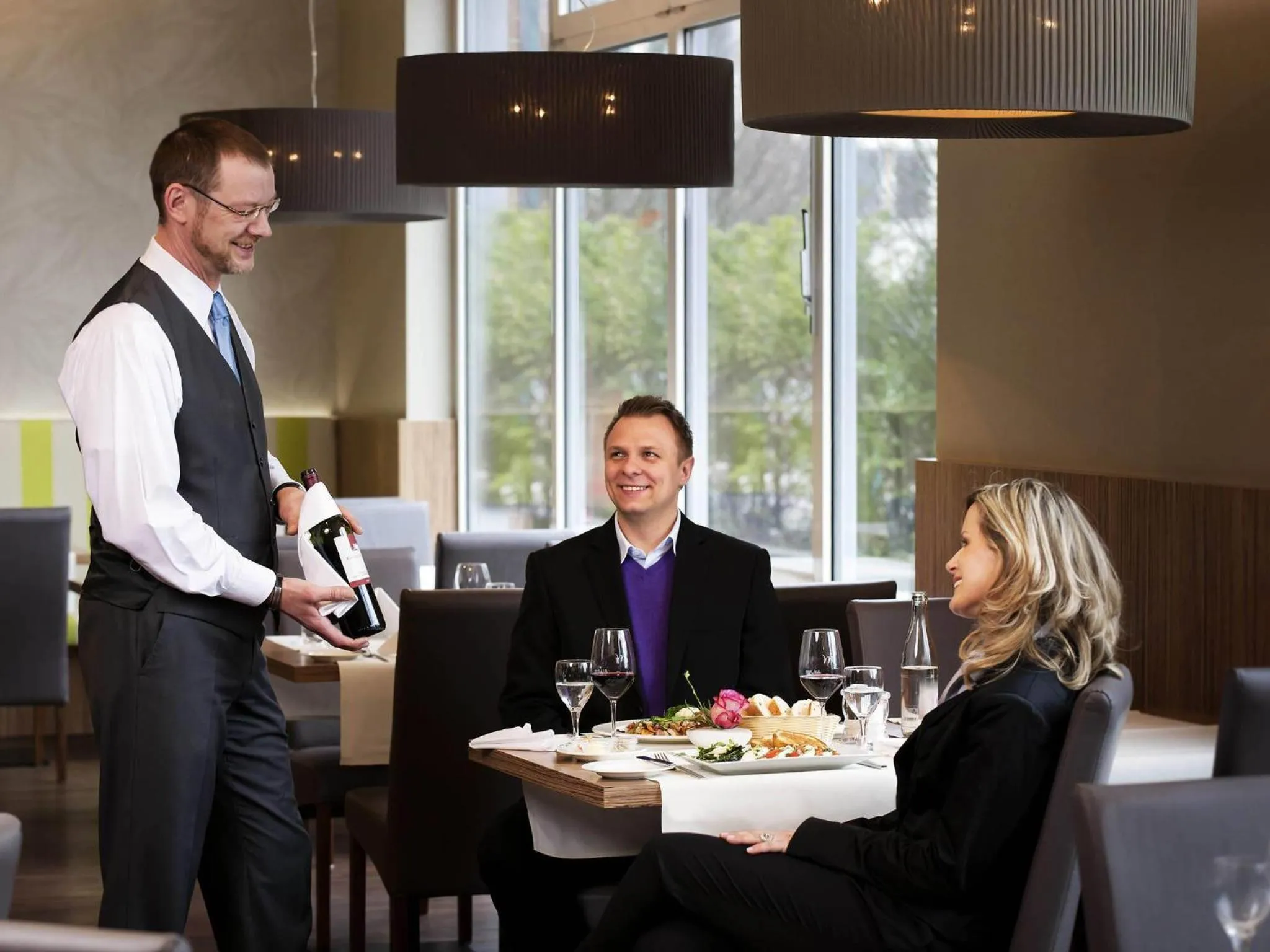 Restaurant/places to eat in Mercure Hotel Hamburg am Volkspark