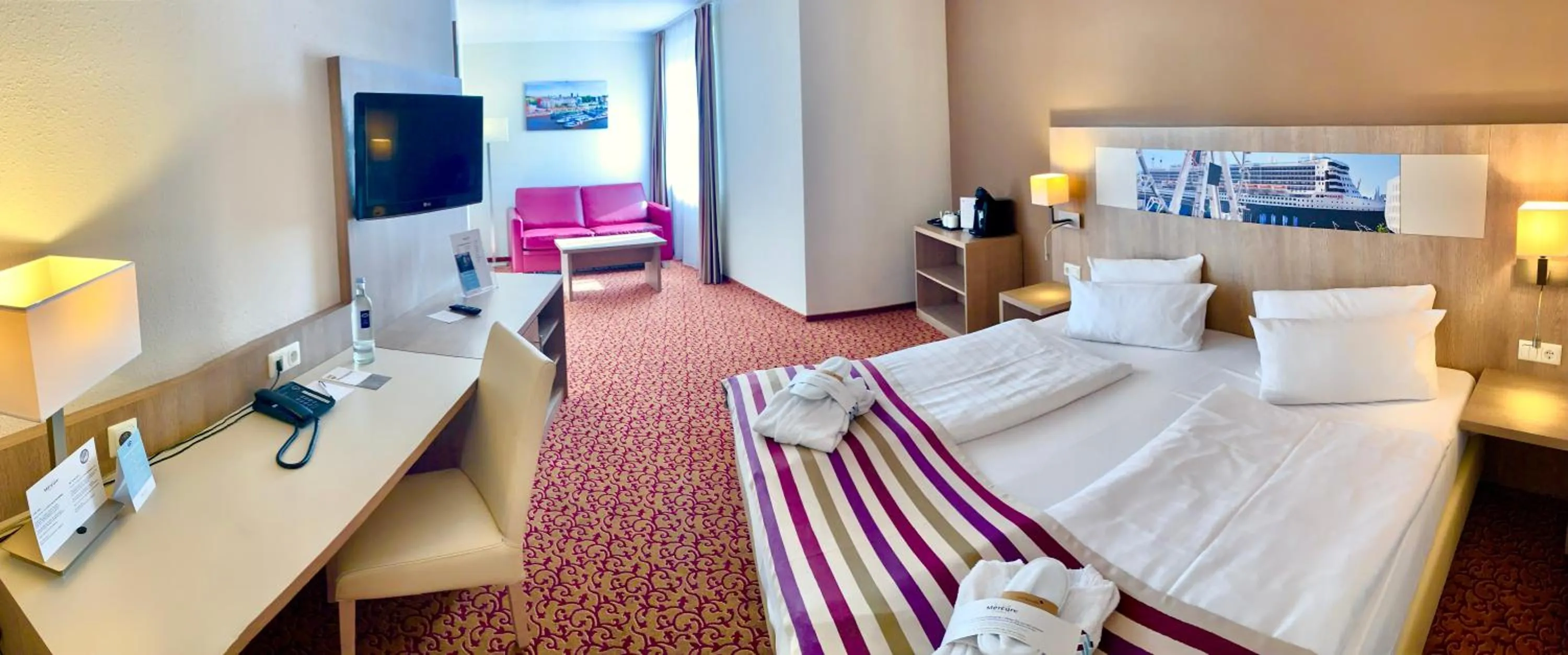 Bed in Mercure Hotel Hamburg am Volkspark