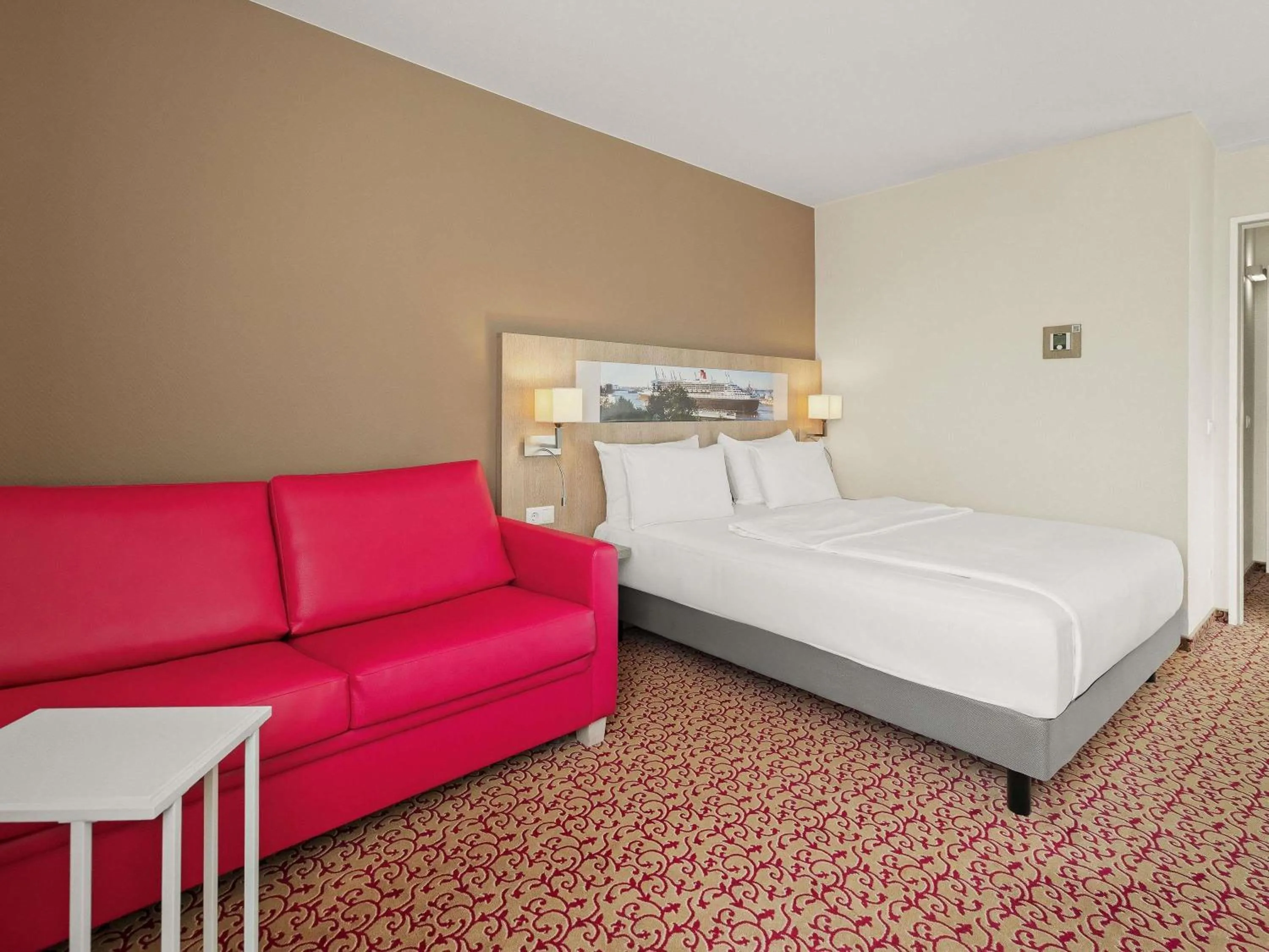 Photo of the whole room, Bed in Mercure Hotel Hamburg am Volkspark