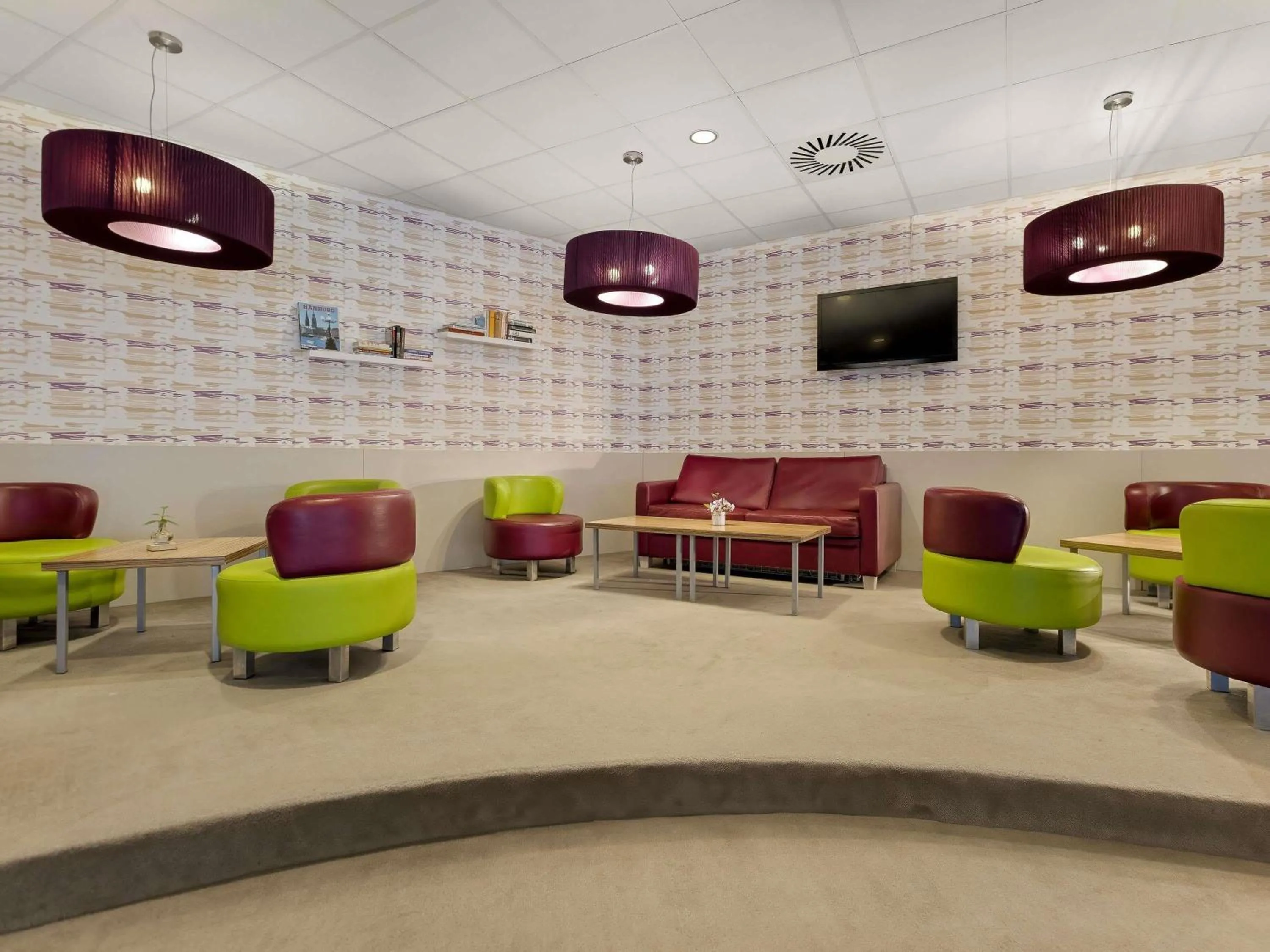 Property building in Mercure Hotel Hamburg am Volkspark