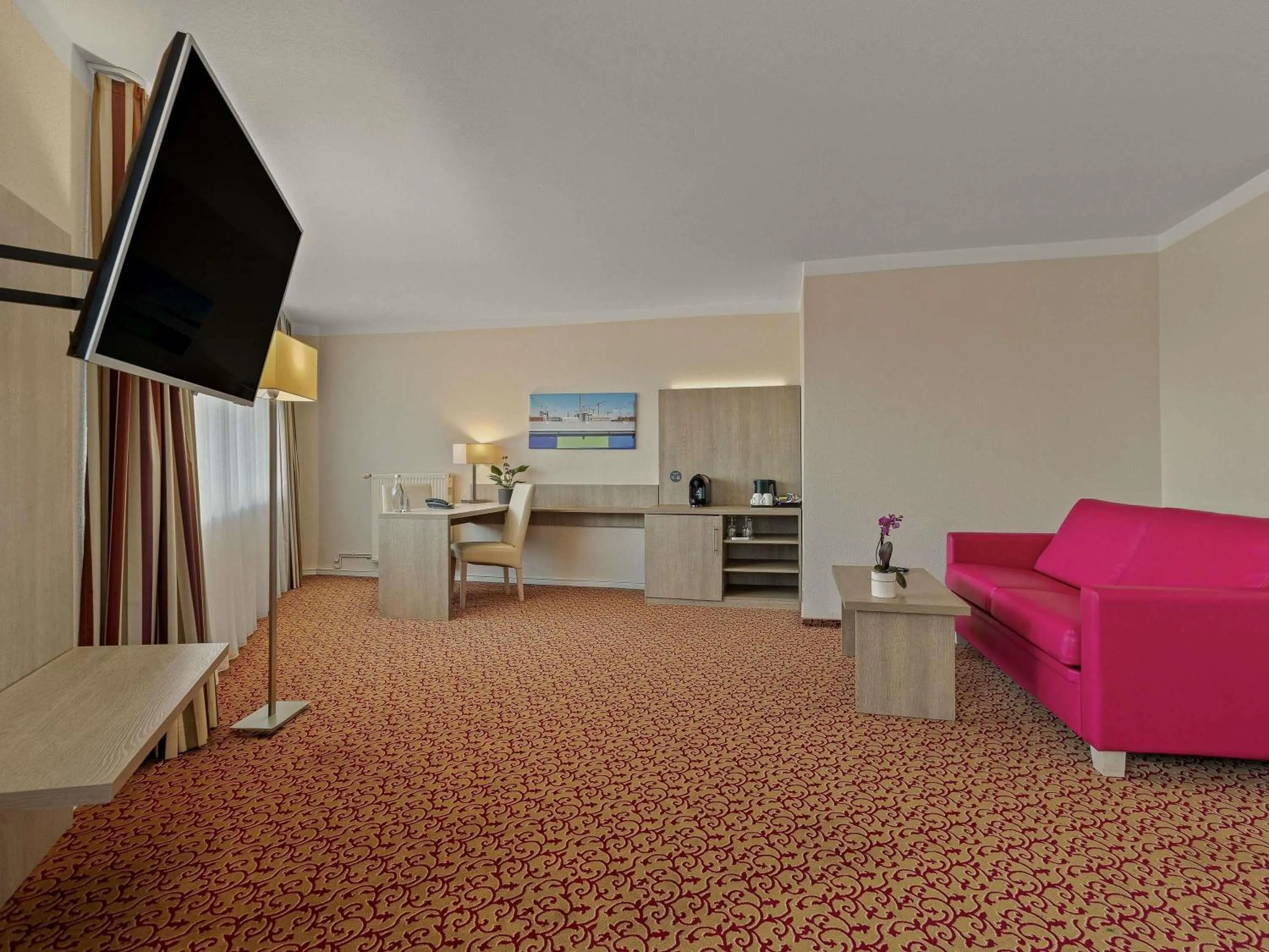 Photo of the whole room in Mercure Hotel Hamburg am Volkspark