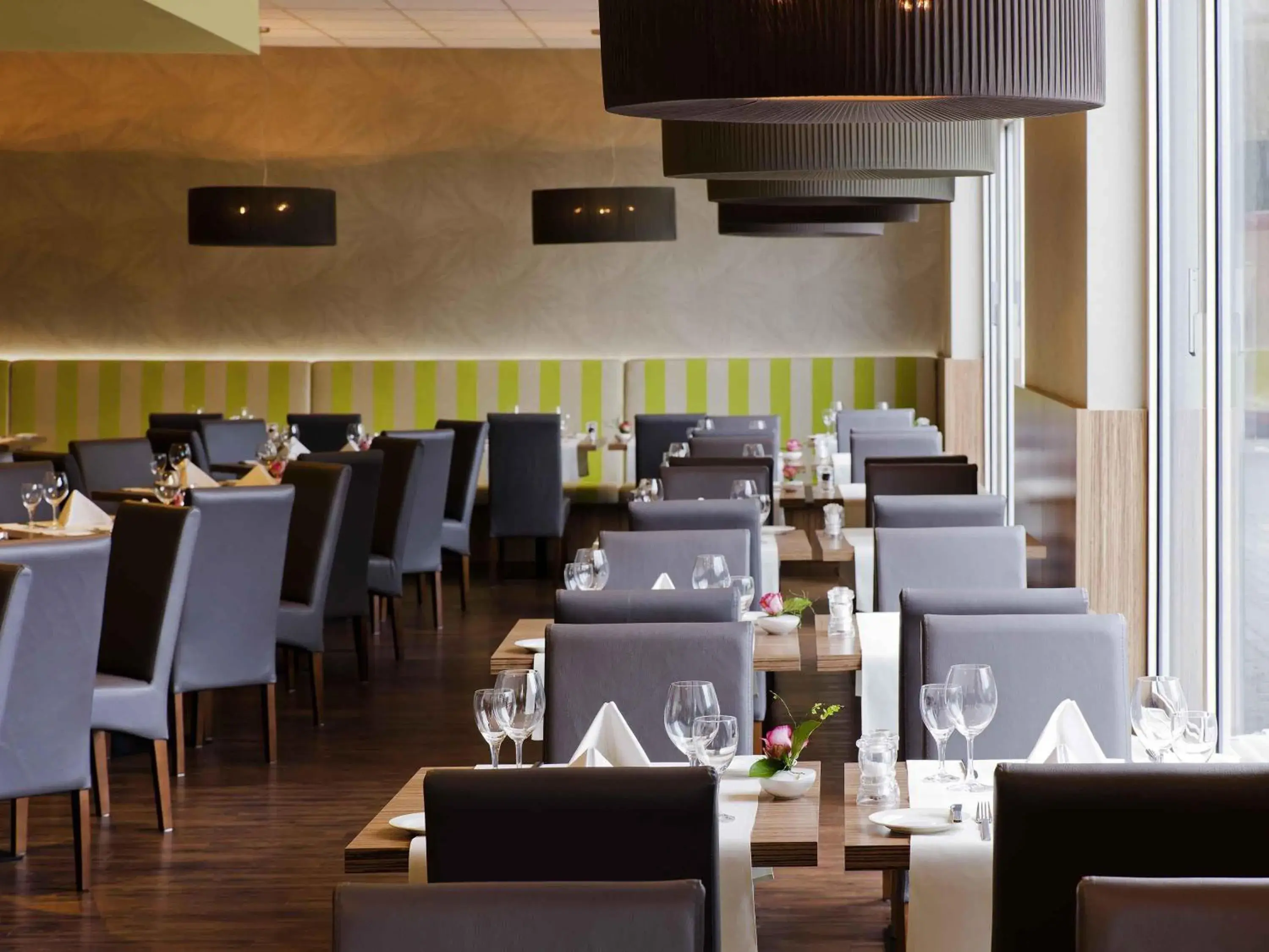 Restaurant/places to eat in Mercure Hotel Hamburg am Volkspark Restaurant/places to eat in Mercure Hotel Hamburg am Volkspark