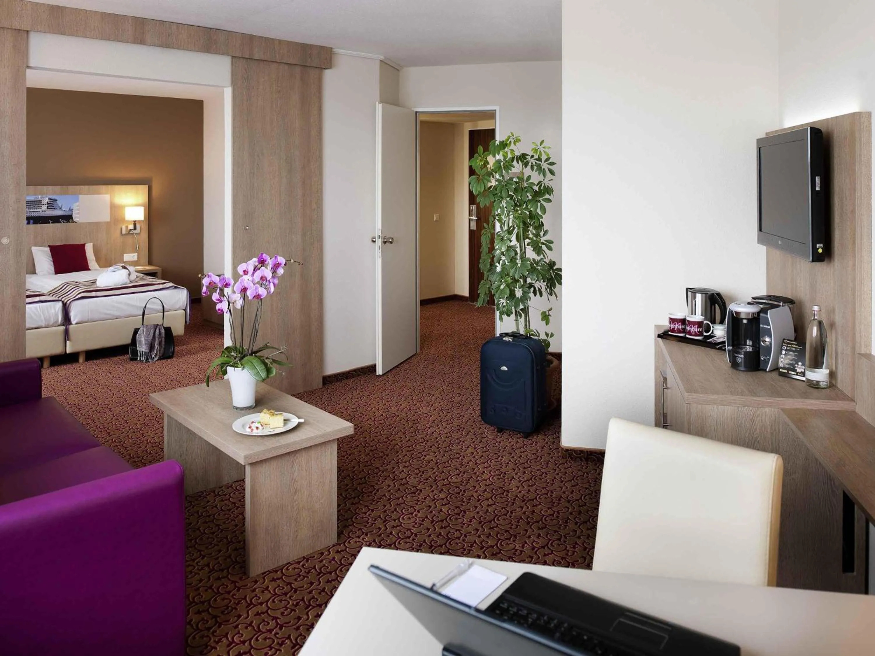 Bedroom, Bed in Mercure Hotel Hamburg am Volkspark