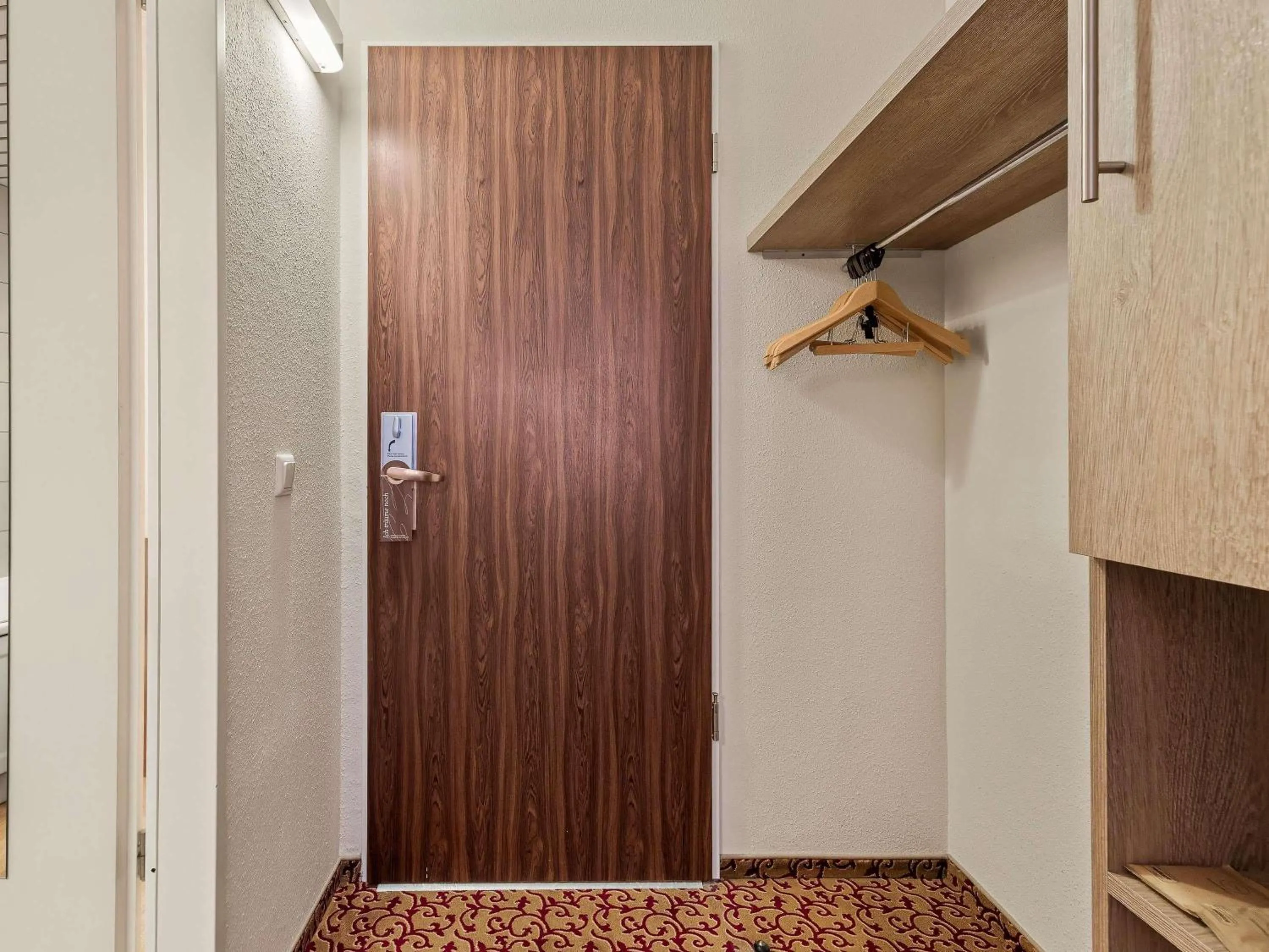 Bedroom in Mercure Hotel Hamburg am Volkspark