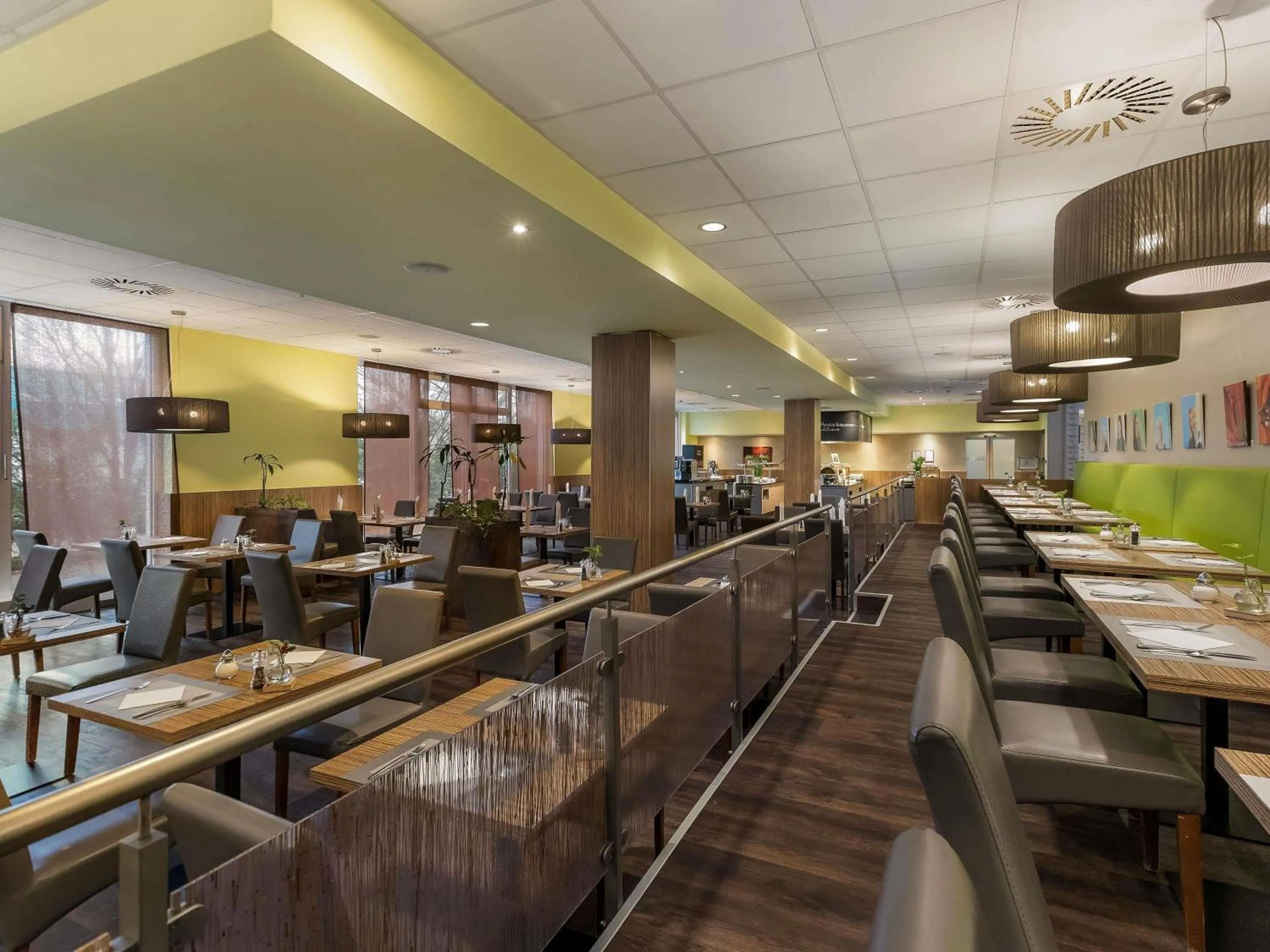 Restaurant/places to eat in Mercure Hotel Hamburg am Volkspark