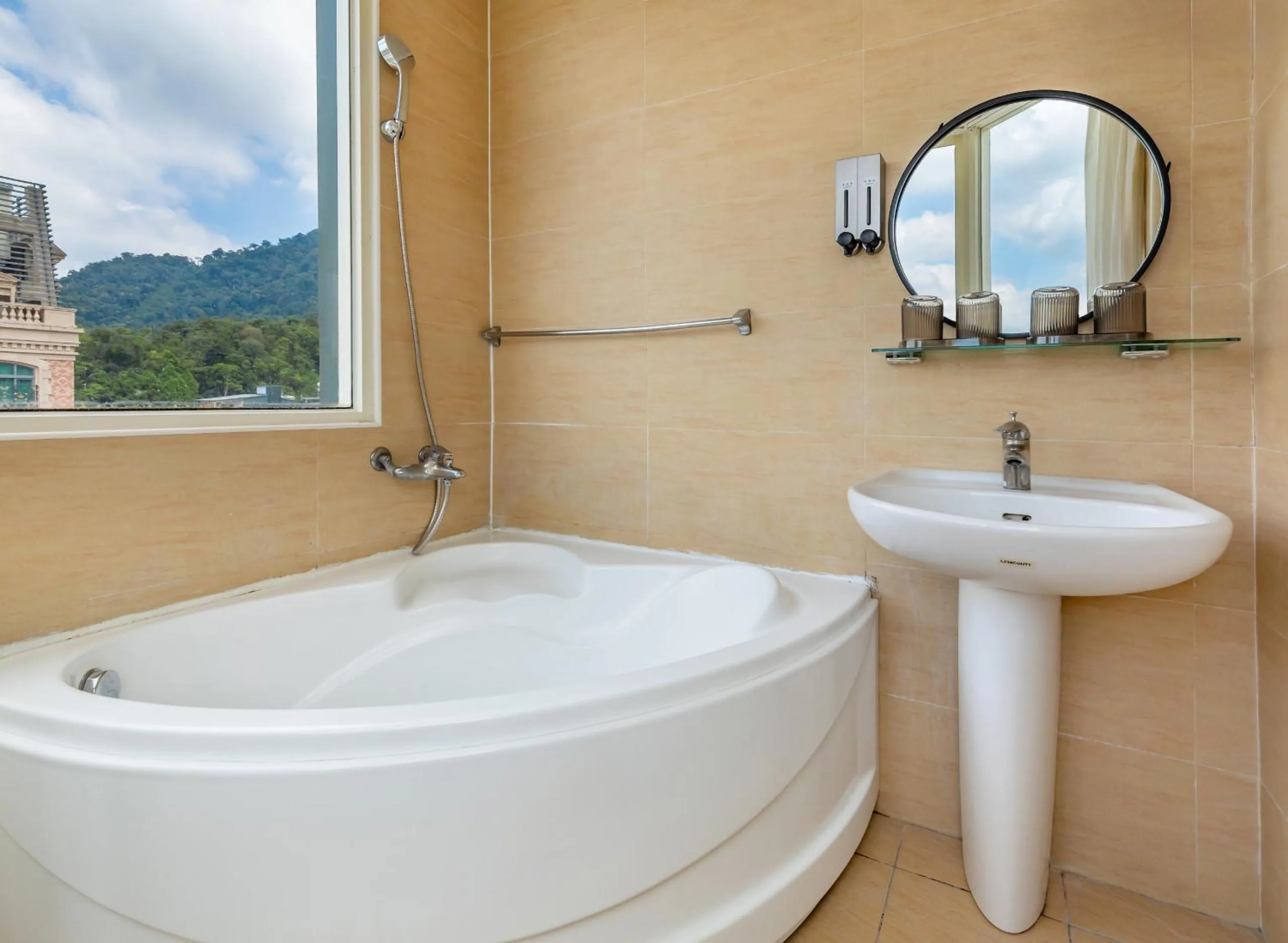 Lake view in ItaThao Vacation Inn with Elevator