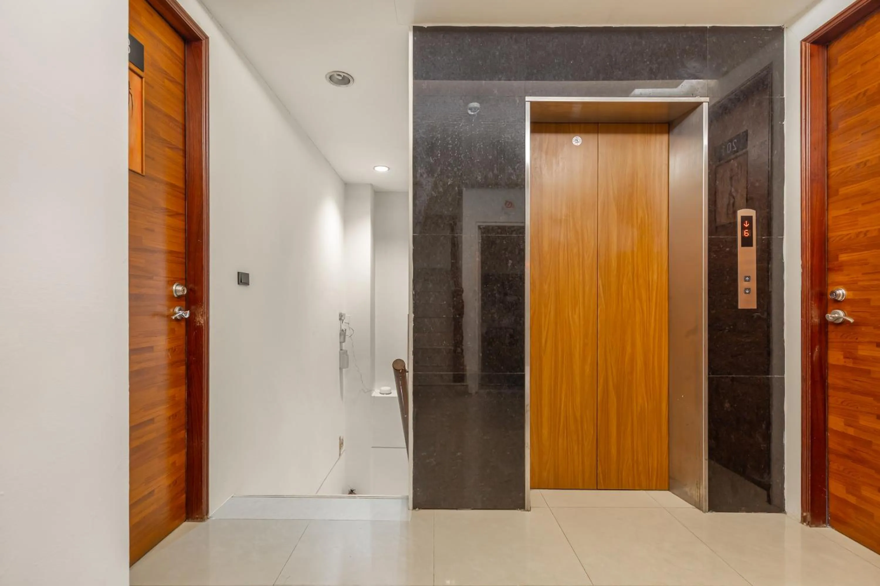 elevator in ItaThao Vacation Inn with Elevator