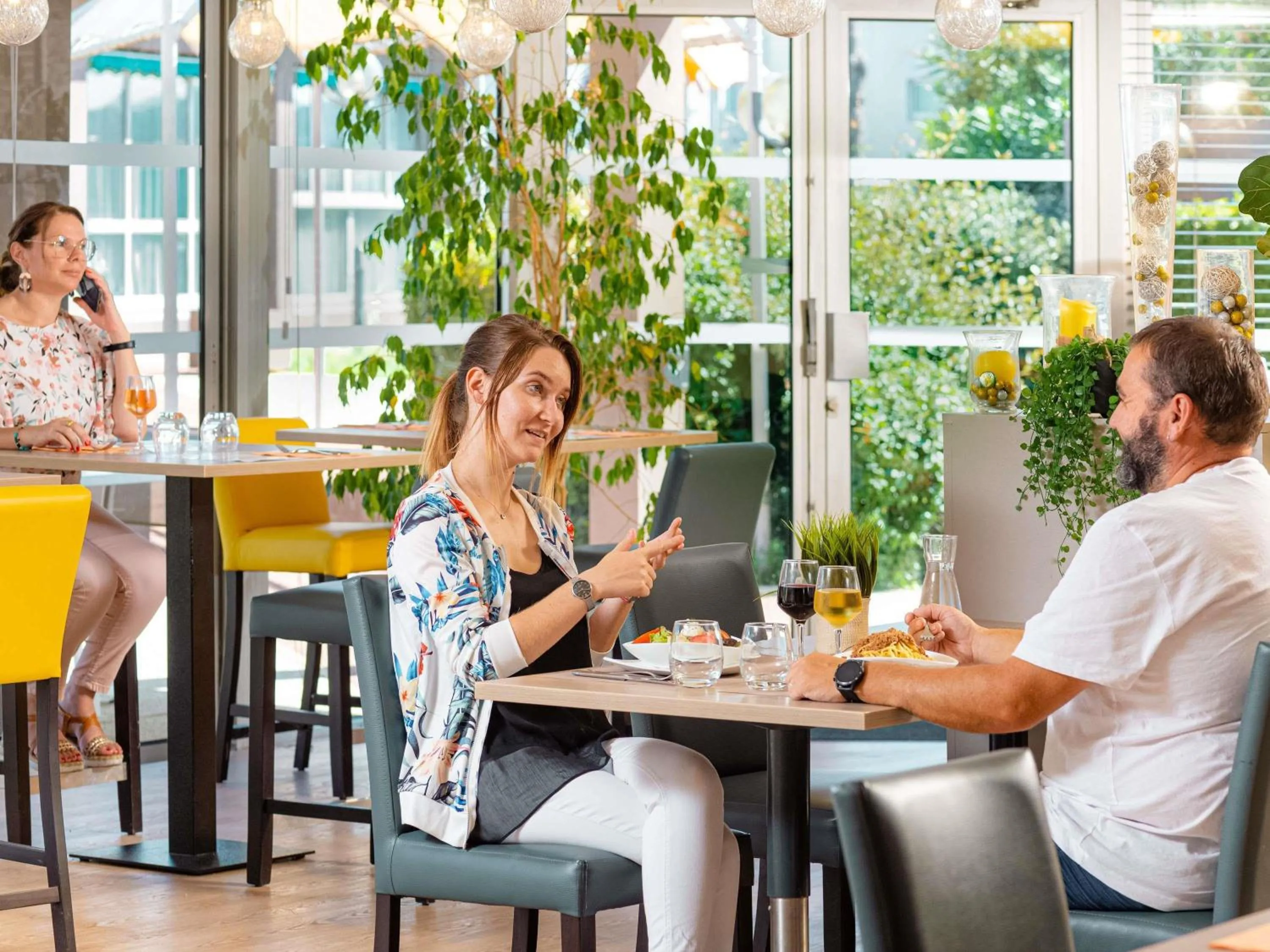 Restaurant/places to eat in ibis Montélimar Nord