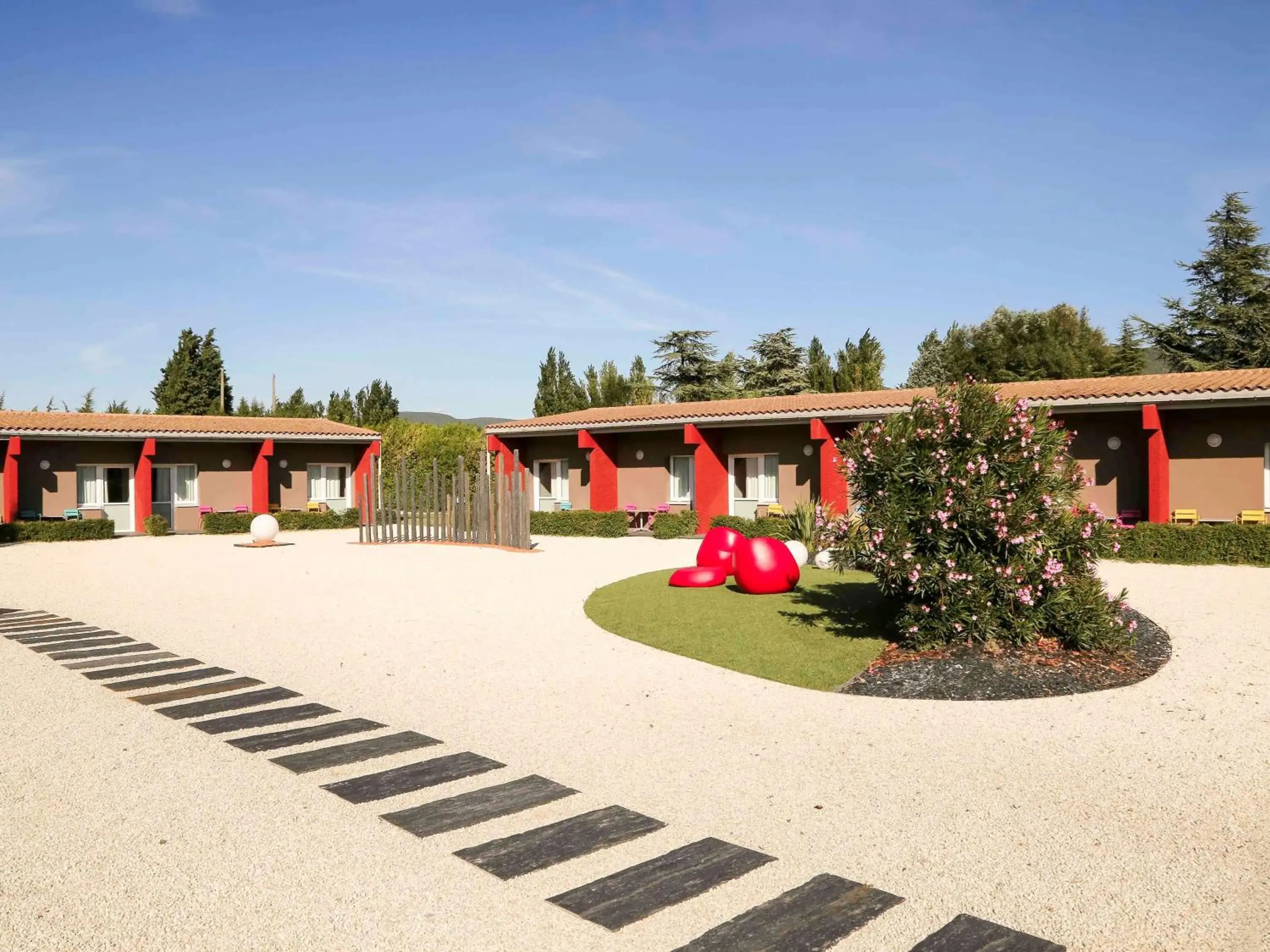 Property building in ibis Montélimar Nord Property building in ibis Montélimar Nord