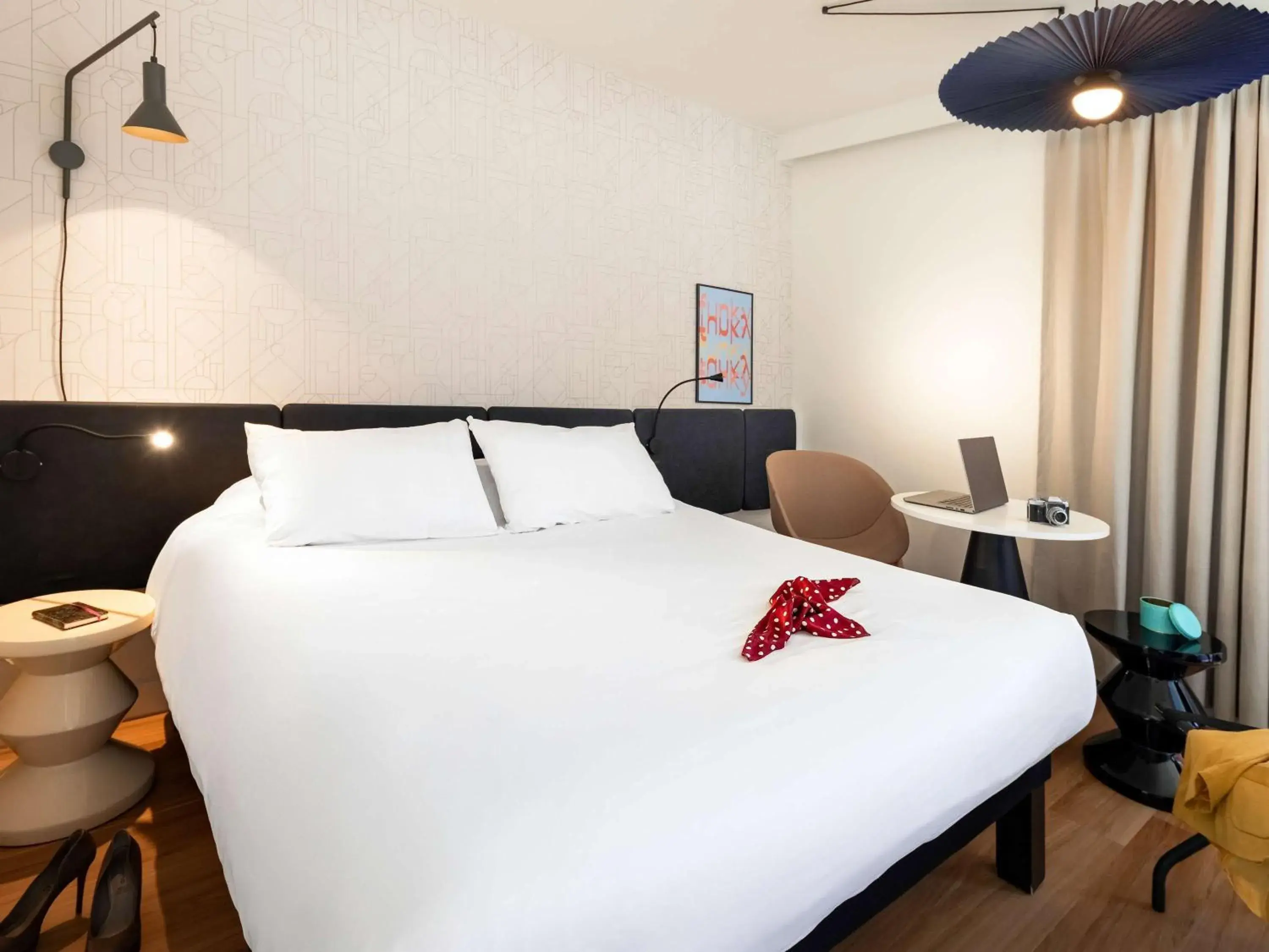 Property building, Bed in ibis Montélimar Nord Property building, Bed in ibis Montélimar Nord