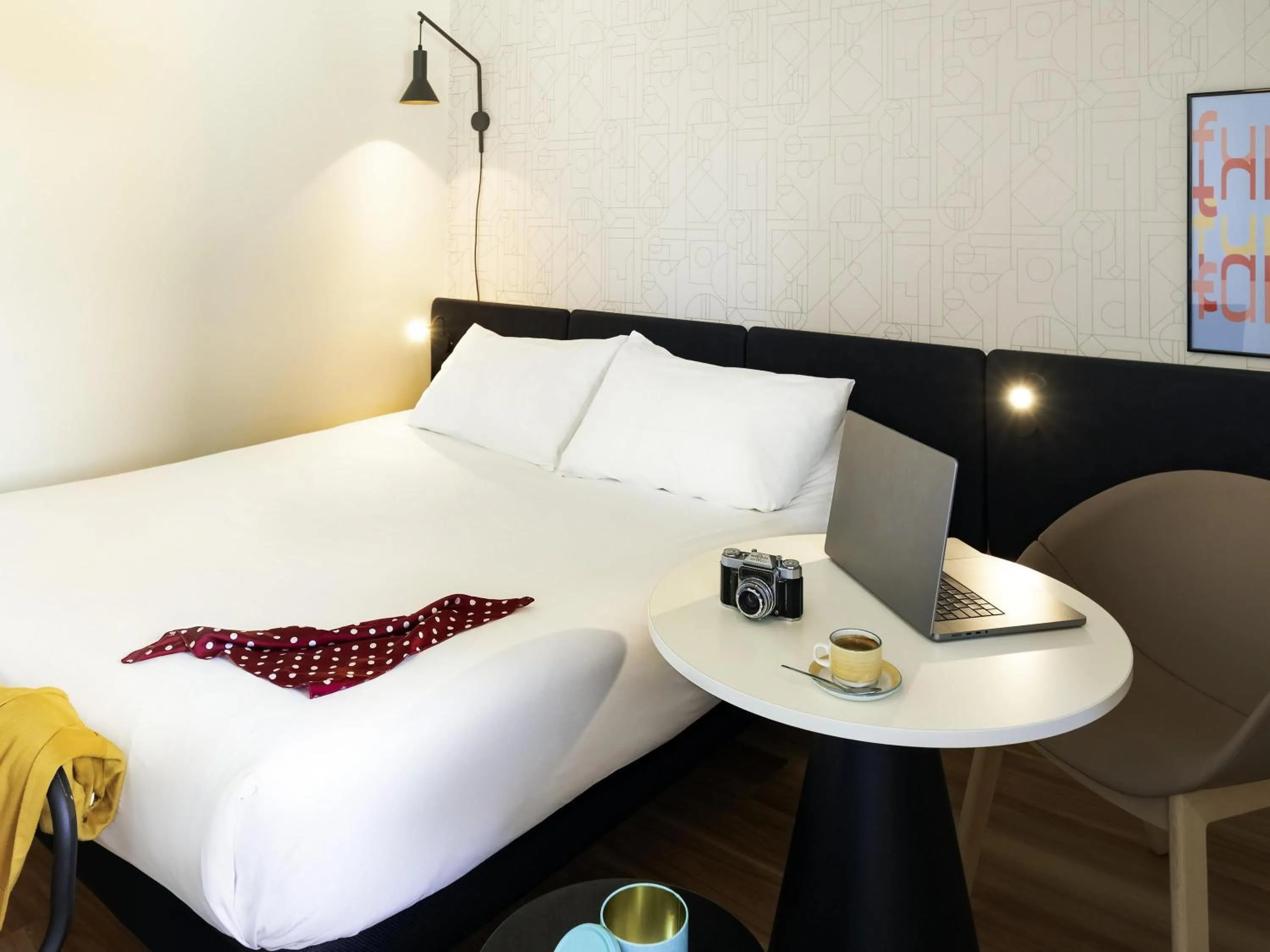 Bedroom, Bed in ibis Montélimar Nord