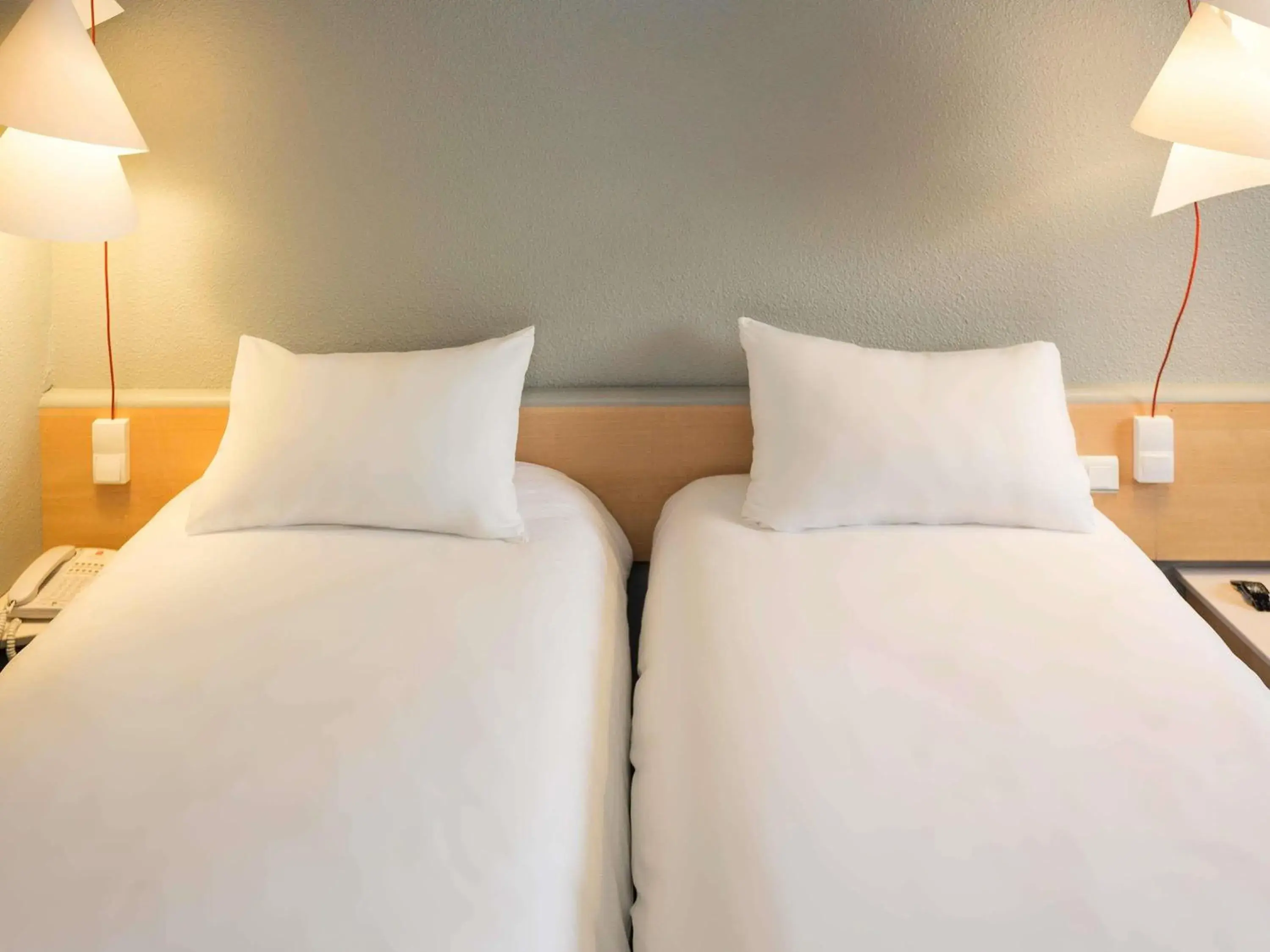 Twin Room in ibis Montélimar Nord Twin Room in ibis Montélimar Nord