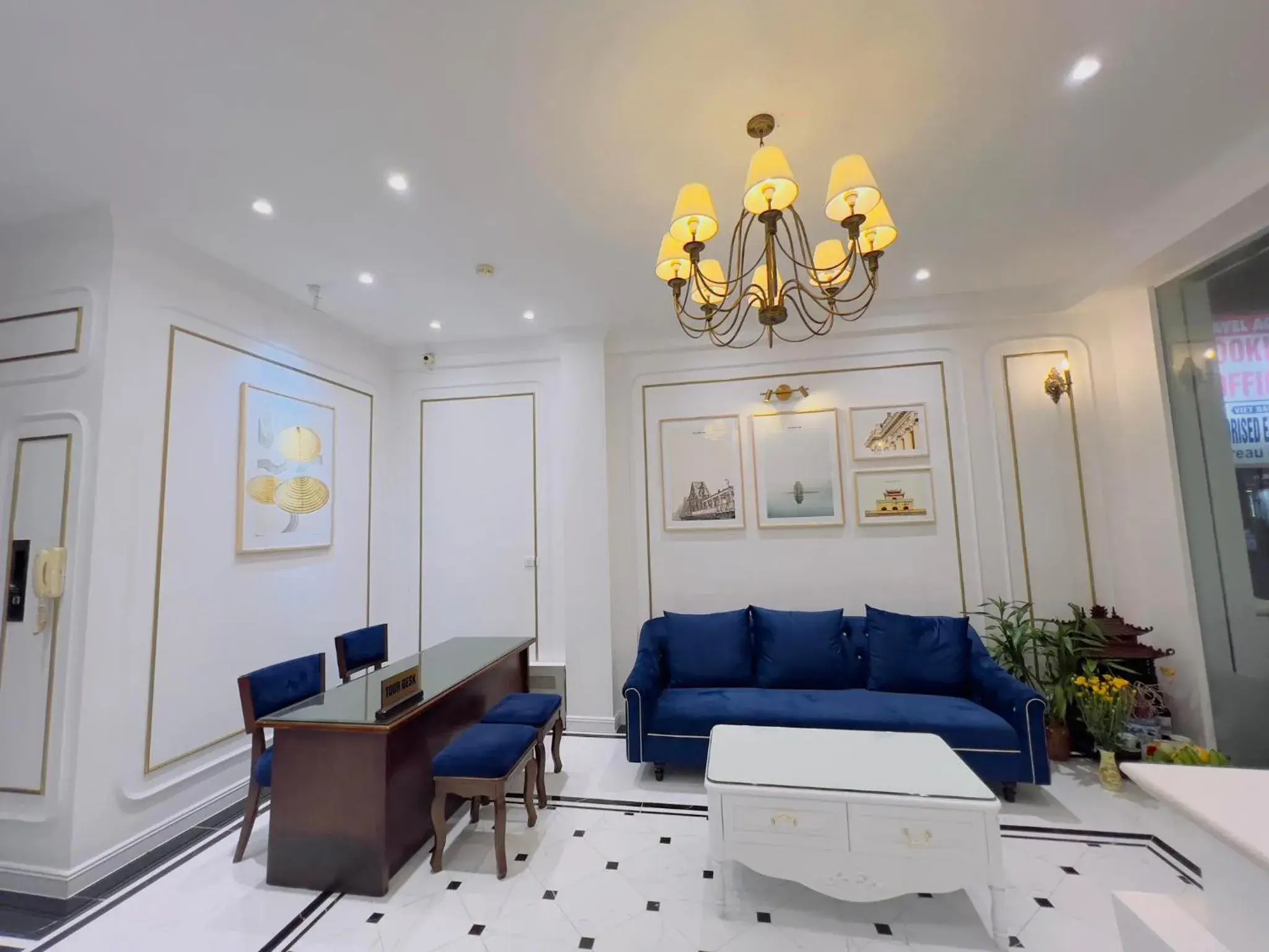 Family Suite in Hanoi Golden Moon Hotel & Travel Family Suite in Hanoi Golden Moon Hotel & Travel