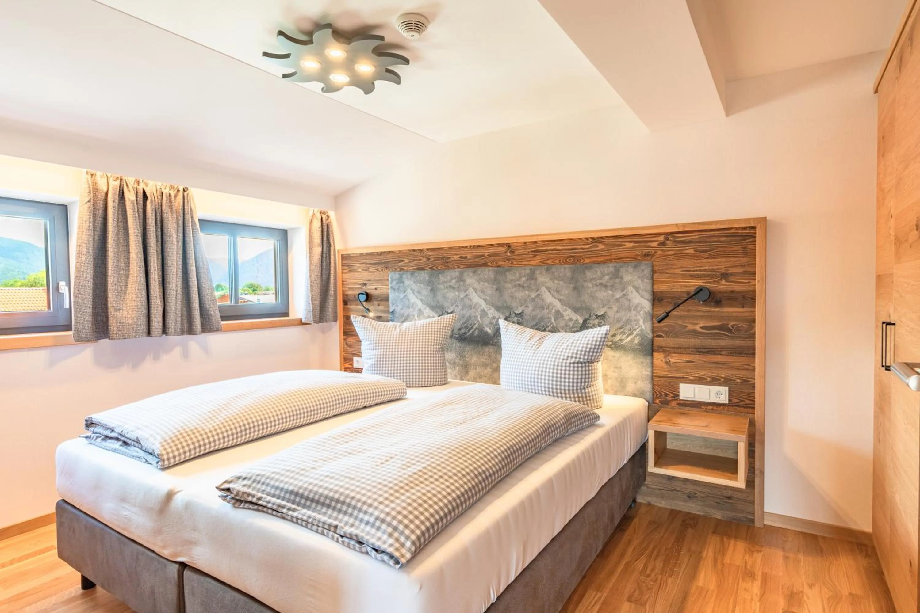 Bed in Hotel Alpensonne