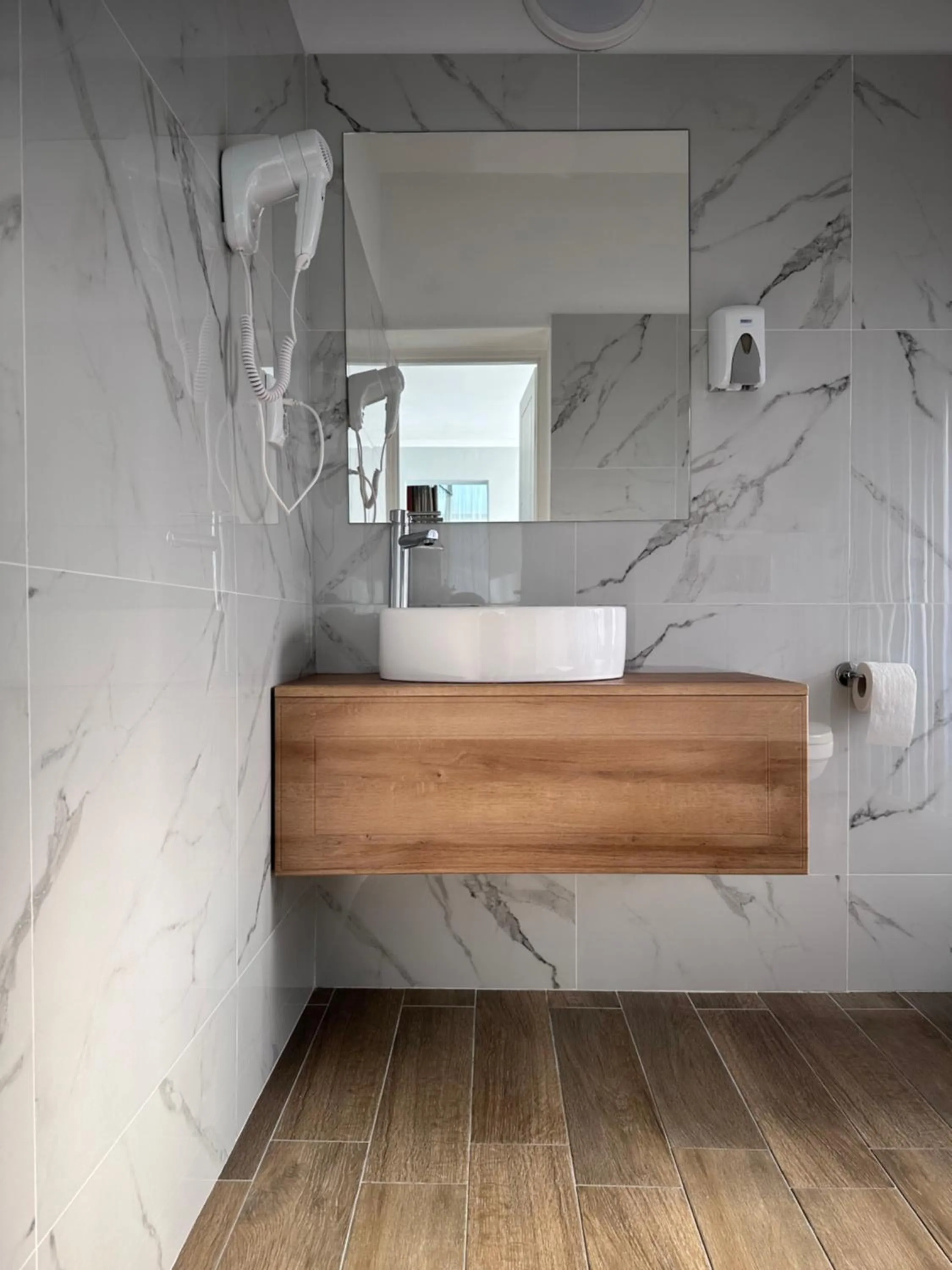 Bathroom in Hotel PASO