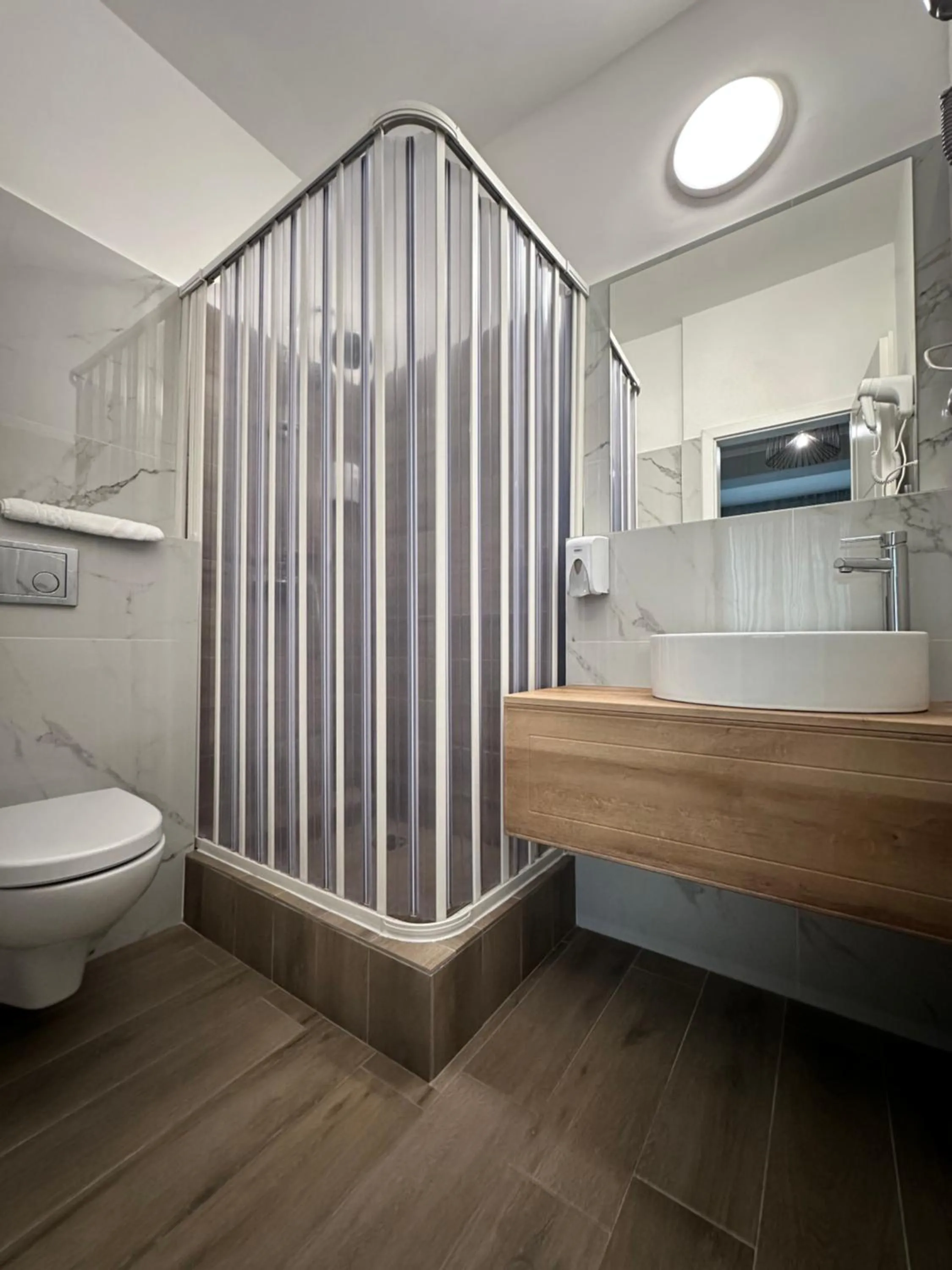 Bathroom in Hotel PASO