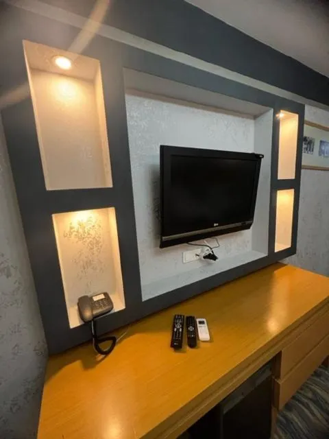 TV and multimedia in Ünaten otel