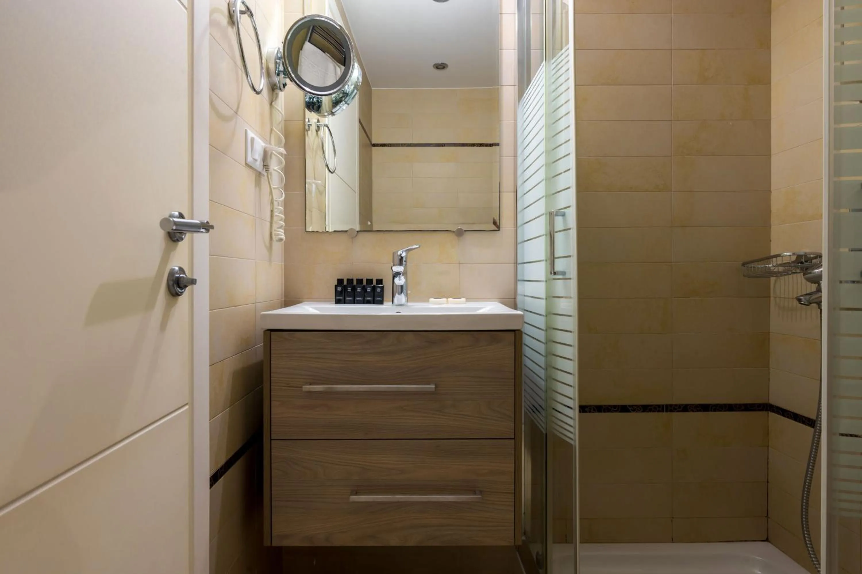 Bathroom in Rouchotas Apartments