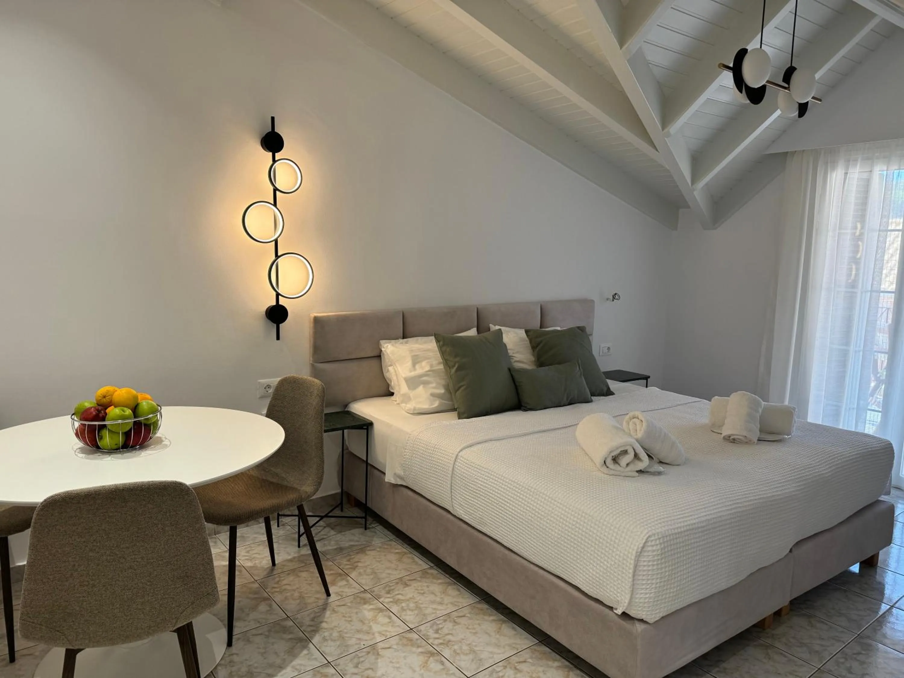 Area and facilities, Bed in Rouchotas Apartments