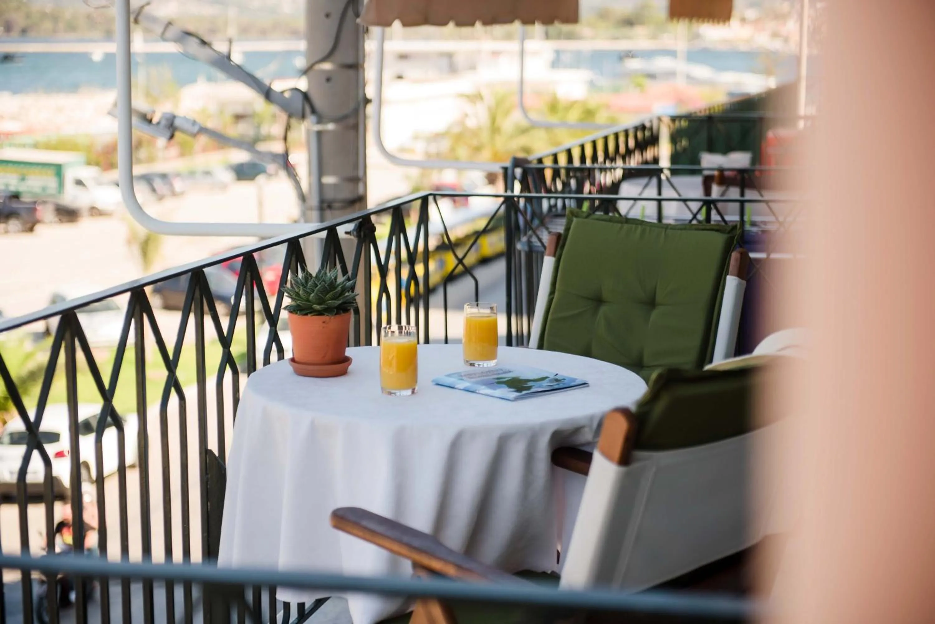 Neighbourhood in Rouchotas Apartments